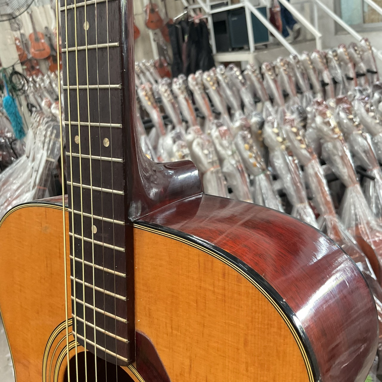 กีต้าร์โปร่ง YAMAHA : FG-170