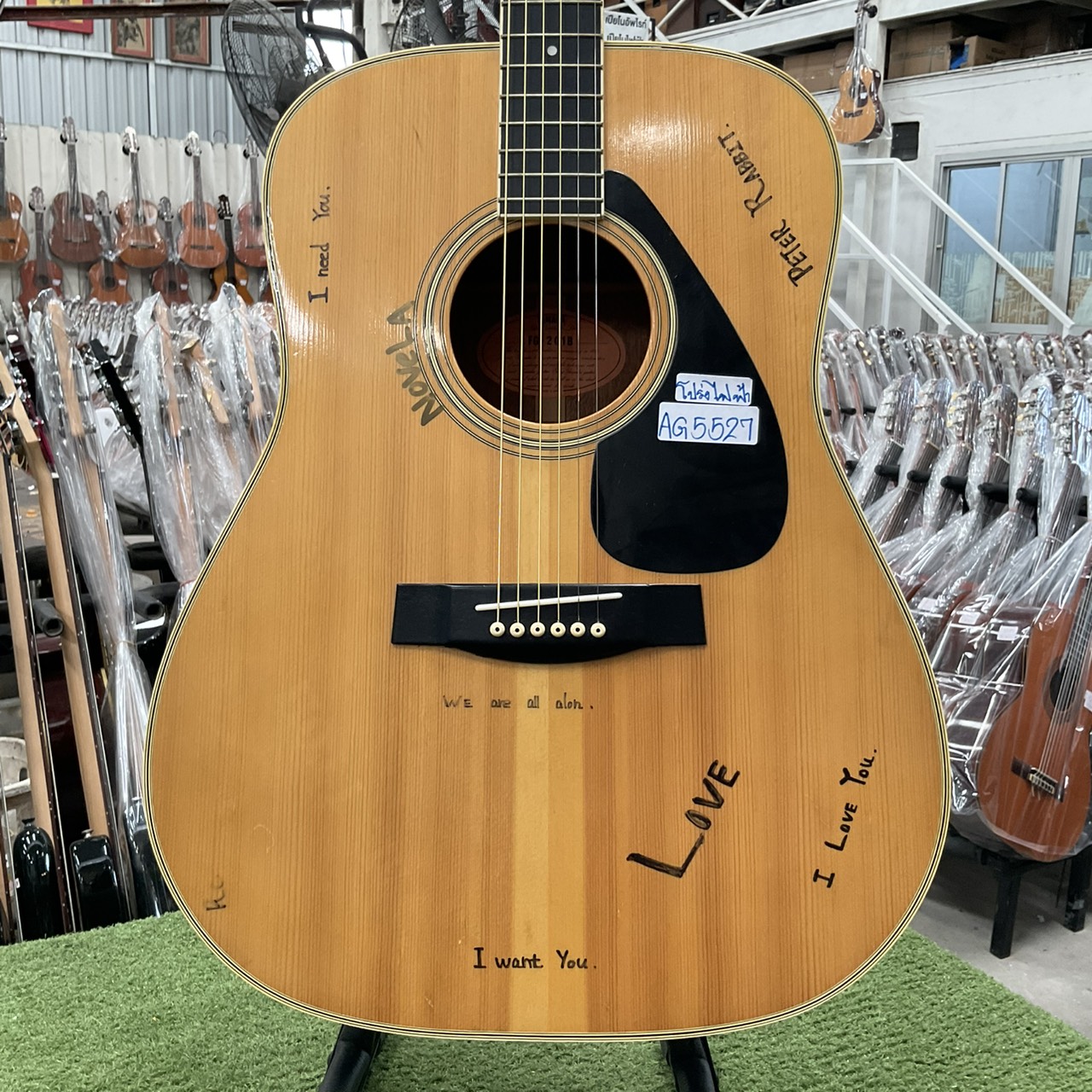 กีต้าร์โปร่งไฟฟ้า YAMAHA : FG-201B