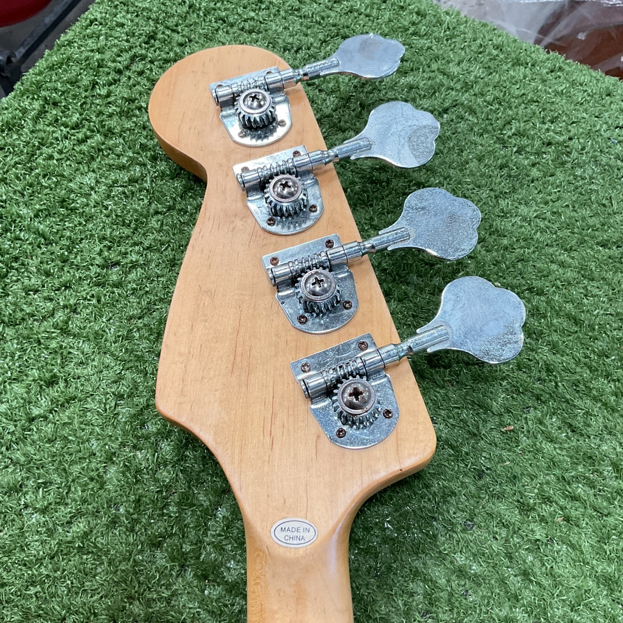 กีต้าร์เบส PhotoGenic