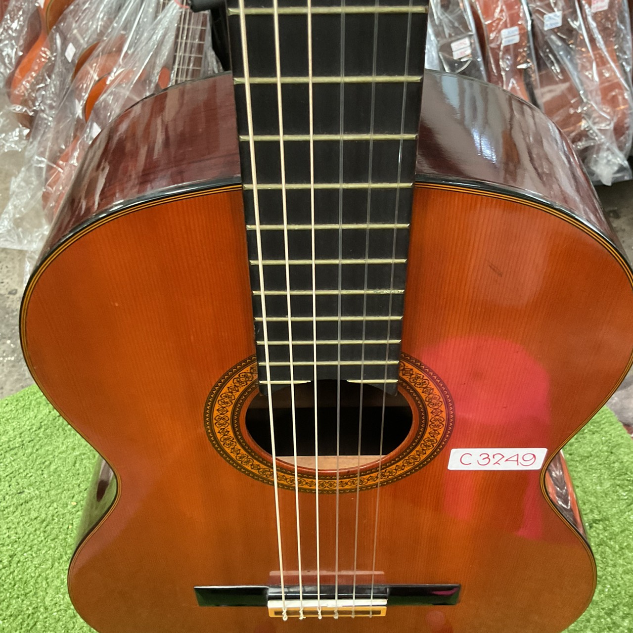 กีต้าร์คลาสสิค YAMAHA : C-180