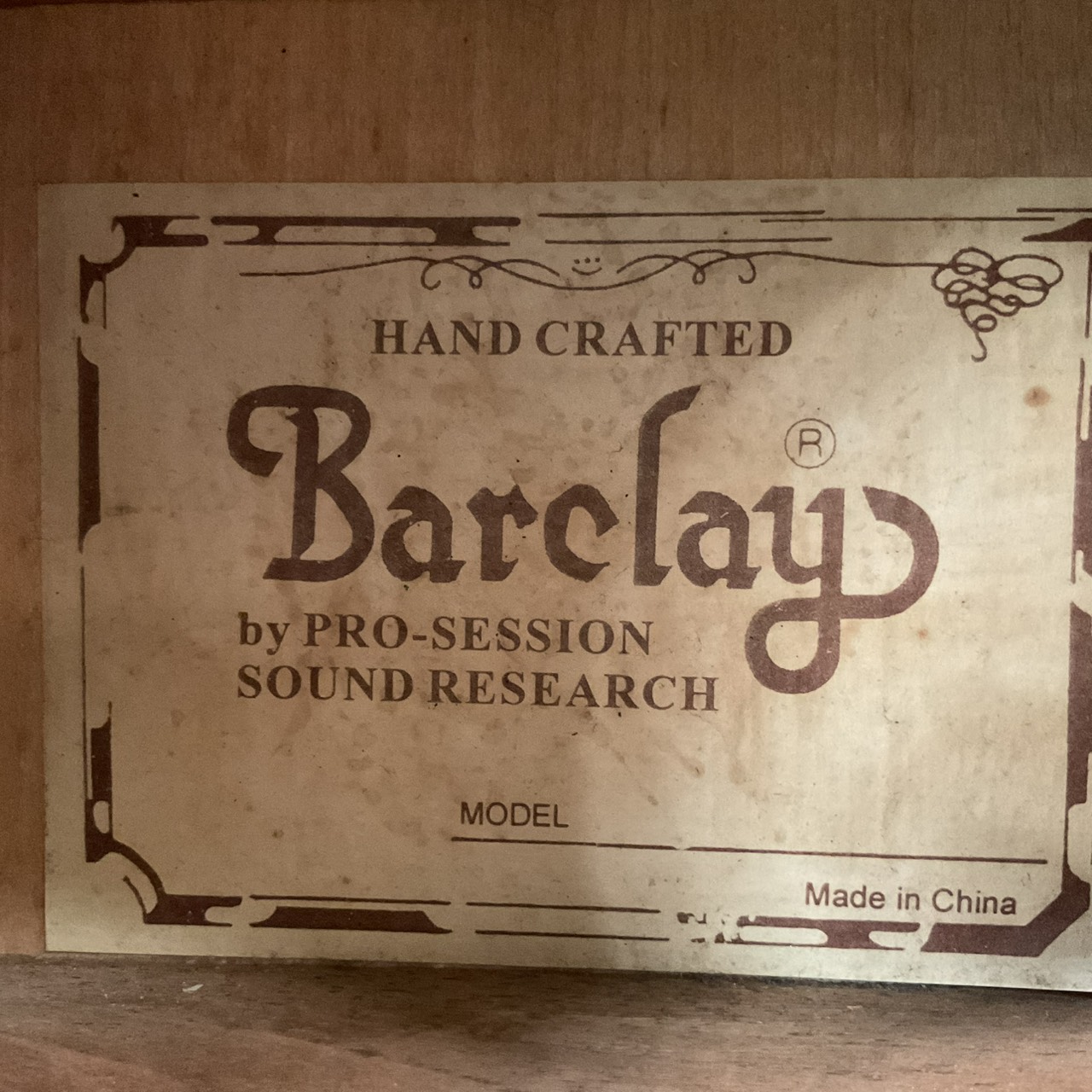 กีต้าร์โปร่ง Barclay