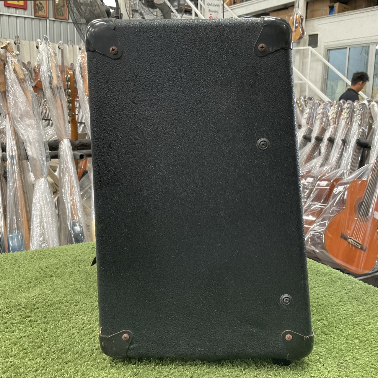 แอมป์เบส B.C.Rich : BC-100B