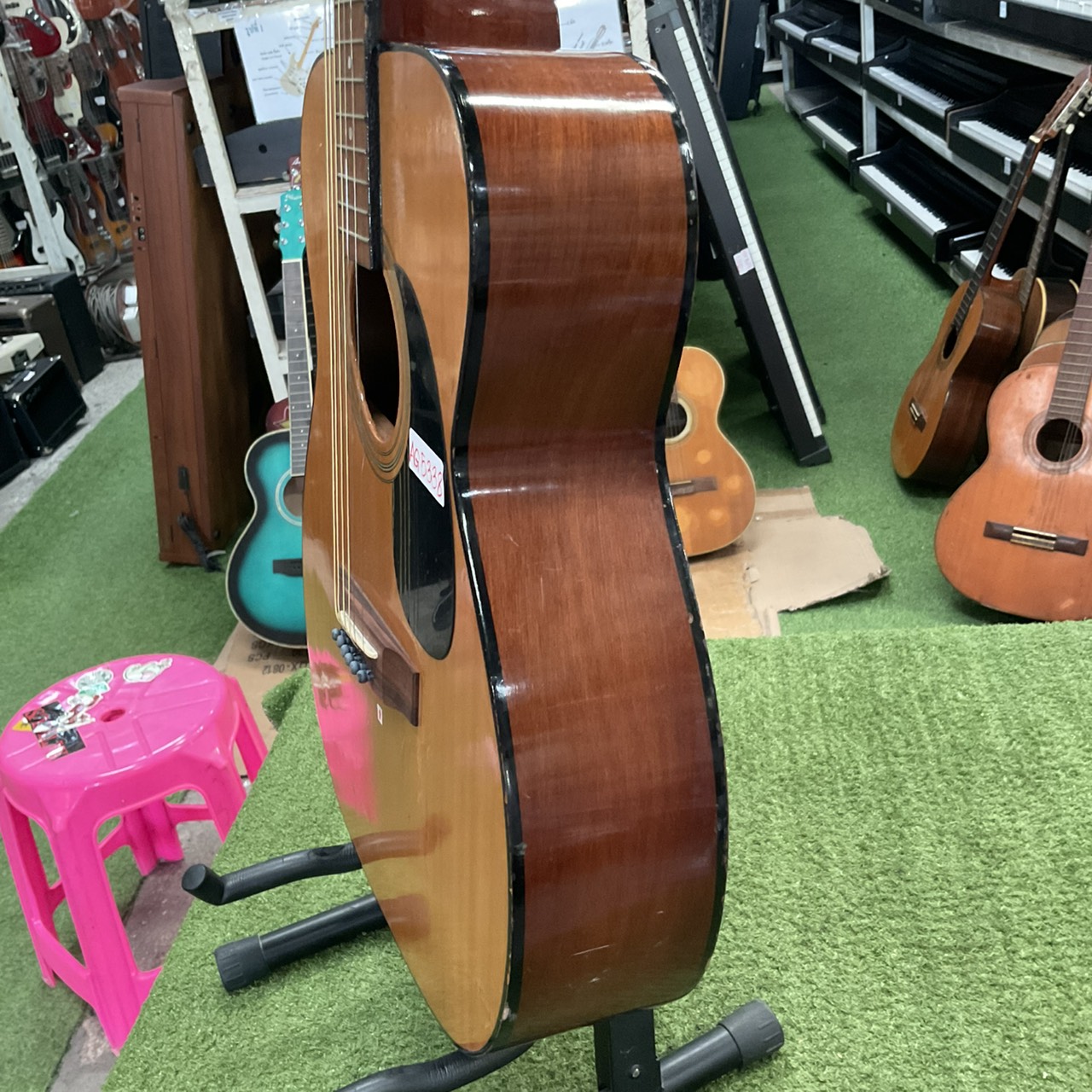 กีต้าร์โปร่ง Hotta : No.100