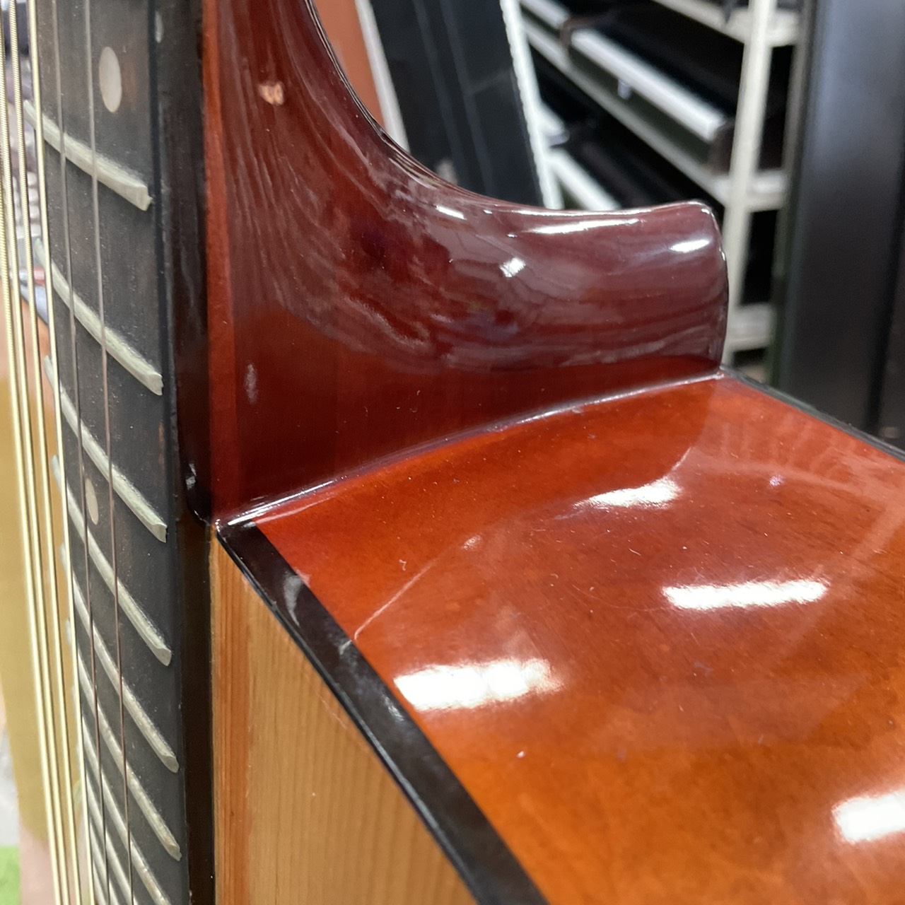 กีต้าร์โปร่ง Serena