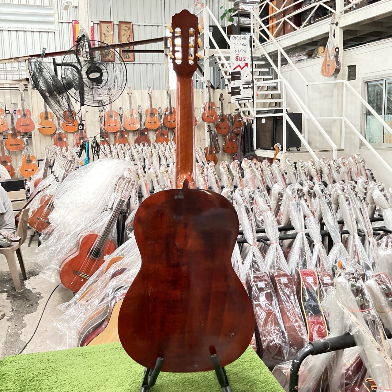 กีต้าร์คลาสสิค Abe Gut : 65F