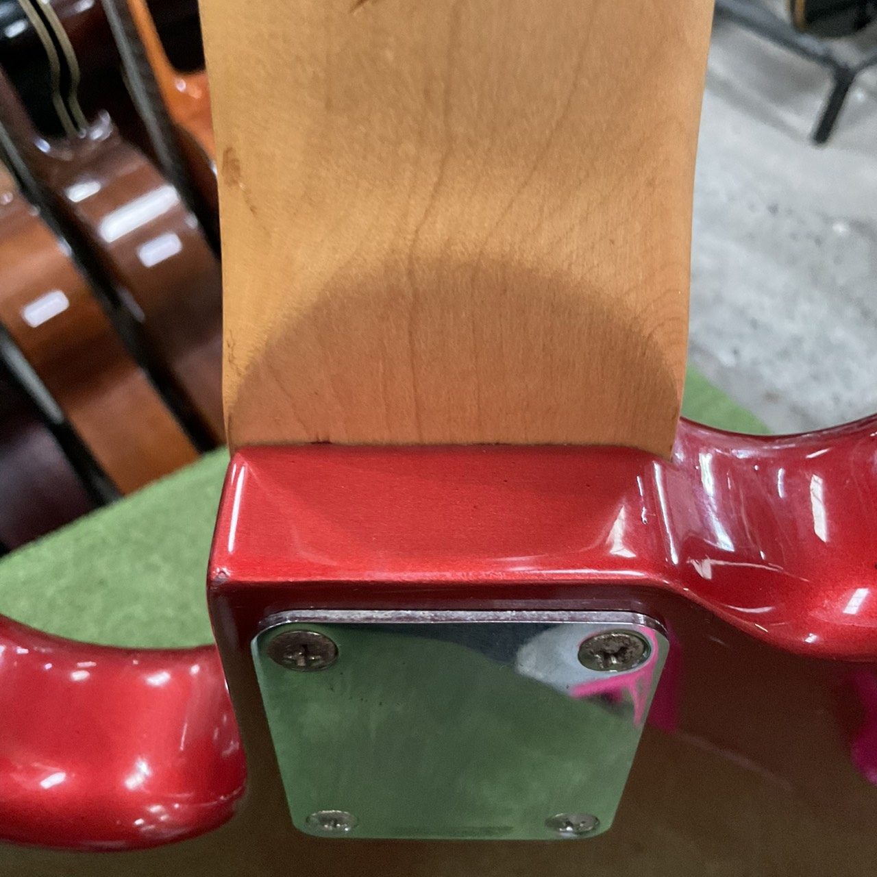 กีต้าร์เบส BUSKER'S