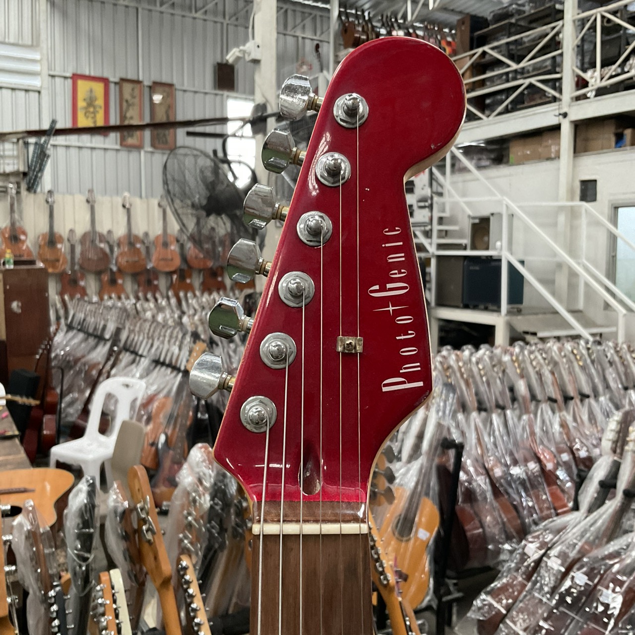 กีต้าร์ไฟฟ้า PhotoGenic