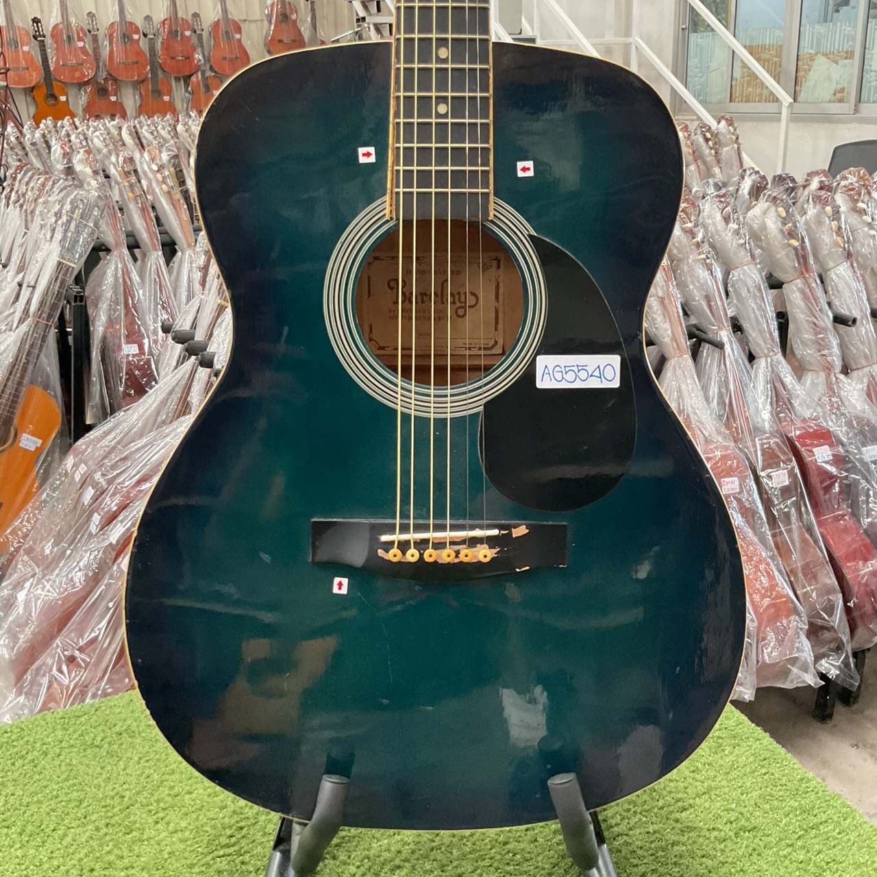 กีต้าร์โปร่ง Barclay