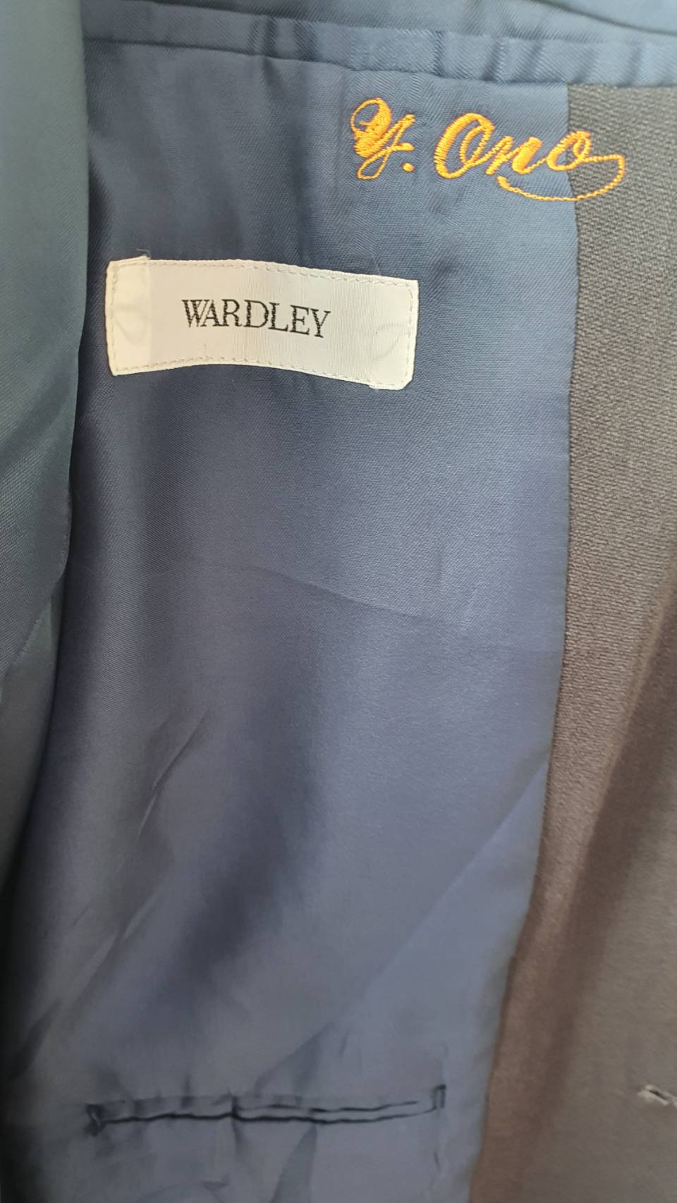 SUIT-A0011 เสื้อสูท มือสอง แบรนด์ WARDLEY สีกรมดำออกเทาเข้ม อก 42 นิ้ว