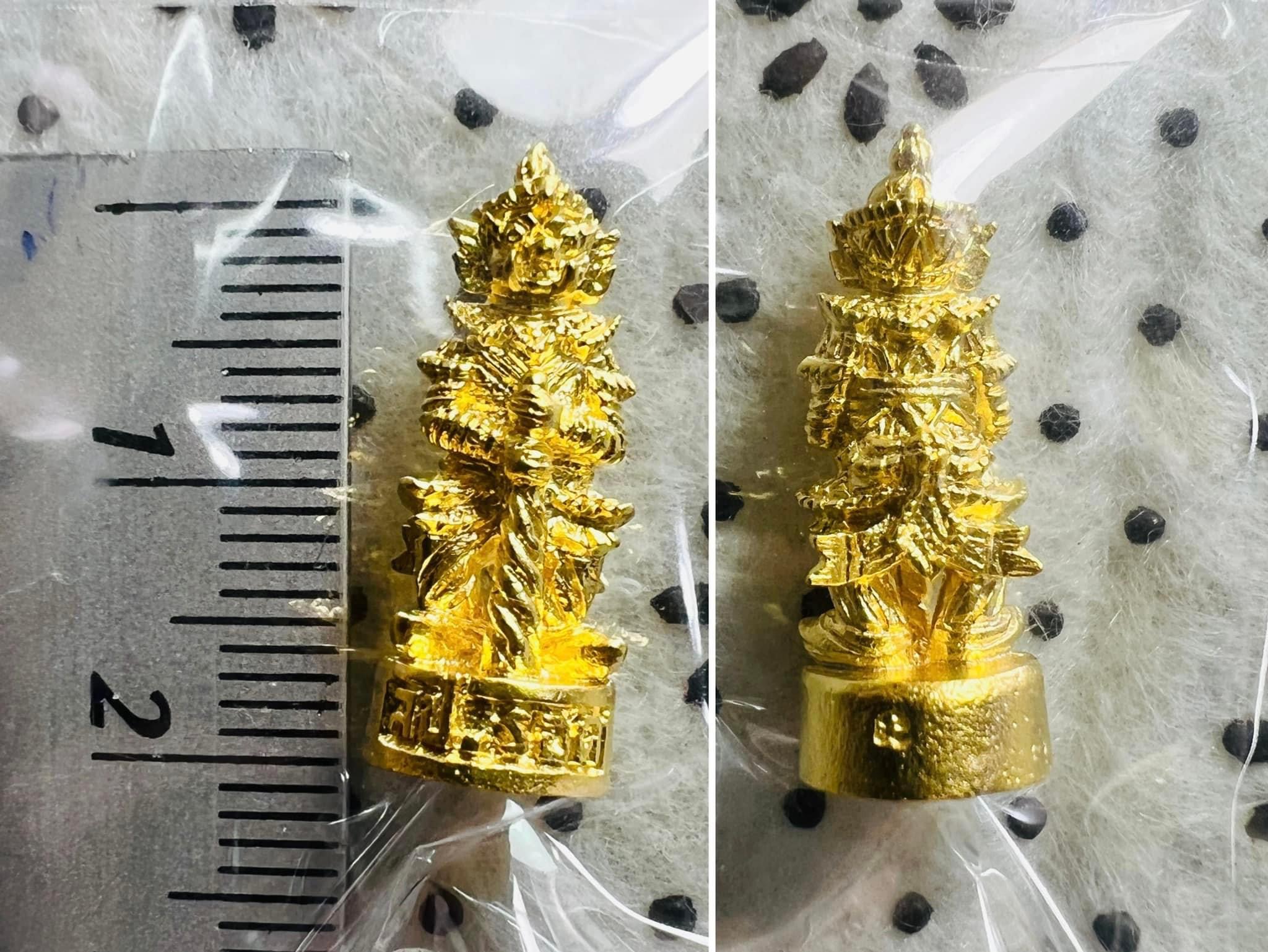 ท้าวเวสสุรรณลอยองค์ (พิมพ์ใหญ่, ชุบกะไหล่ทอง) Thao Wessuwan Statue (Big size, Gold Plated) SKU-01631