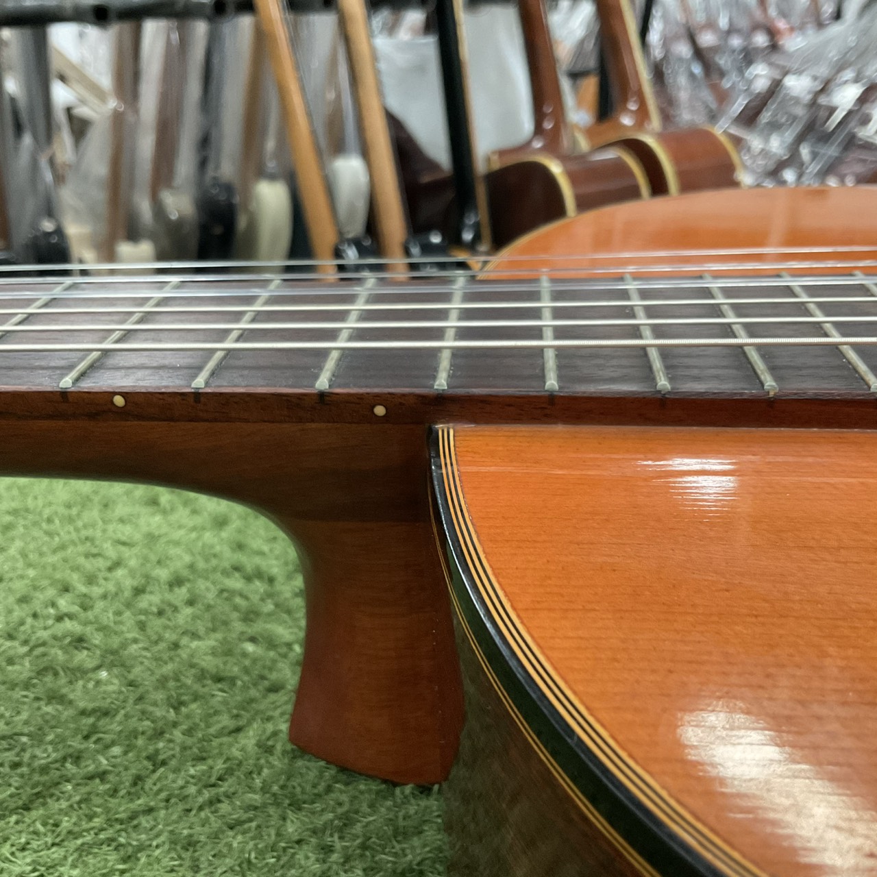 กีต้าร์คลาสสิค Aanton : No.120