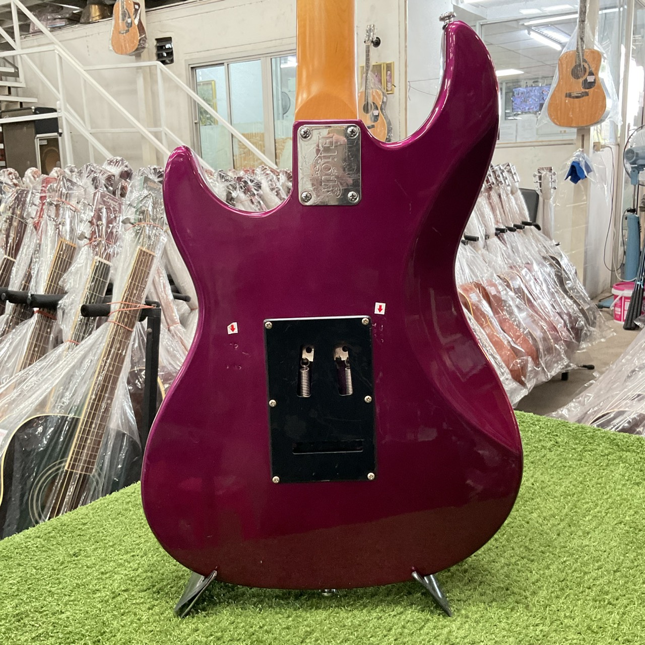 กีต้าร์ไฟฟ้า Elioth : S305