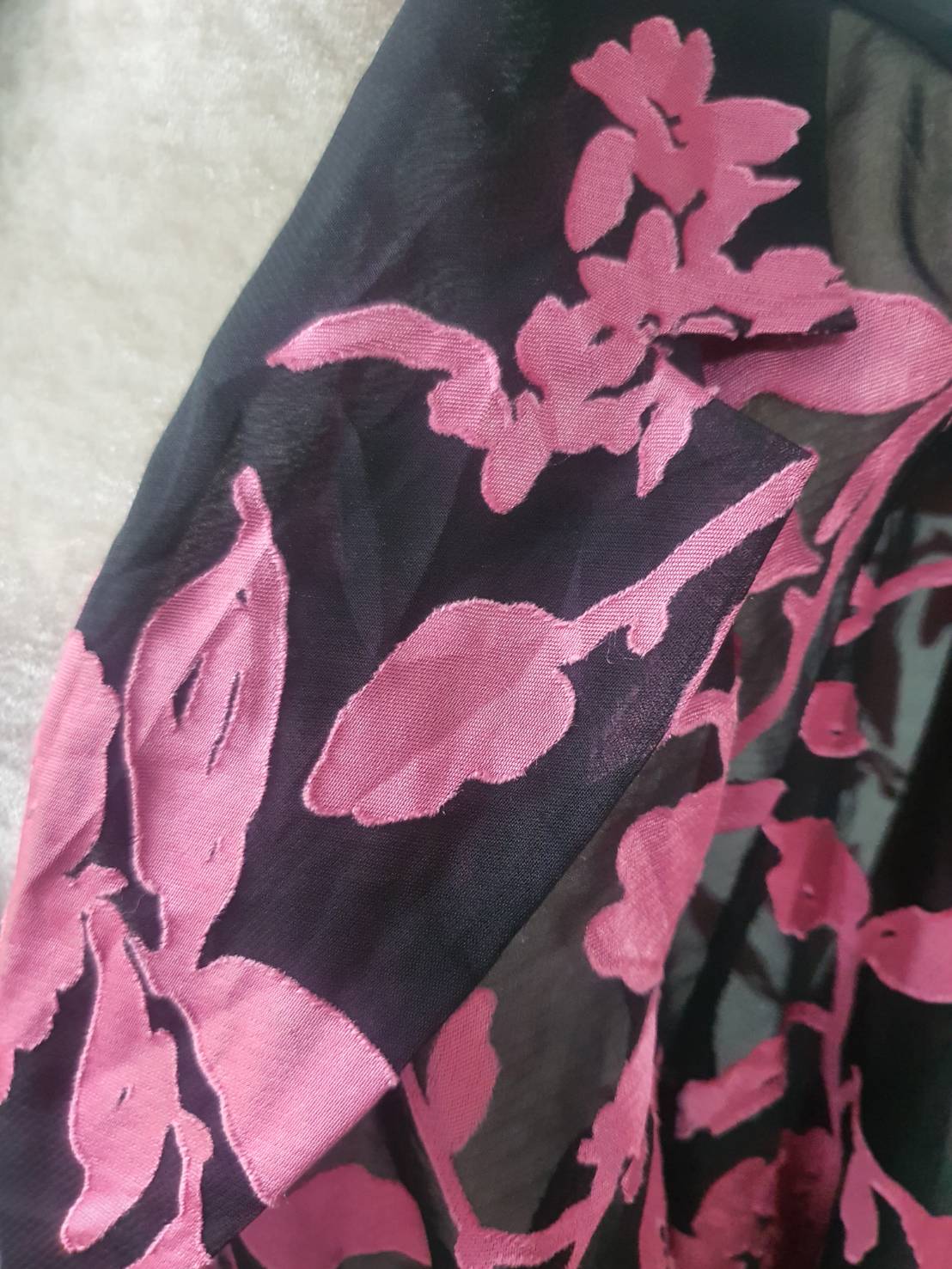 FF06421 เสื้อคลุมชีฟอง มือสอง สีดำชมพู อก free