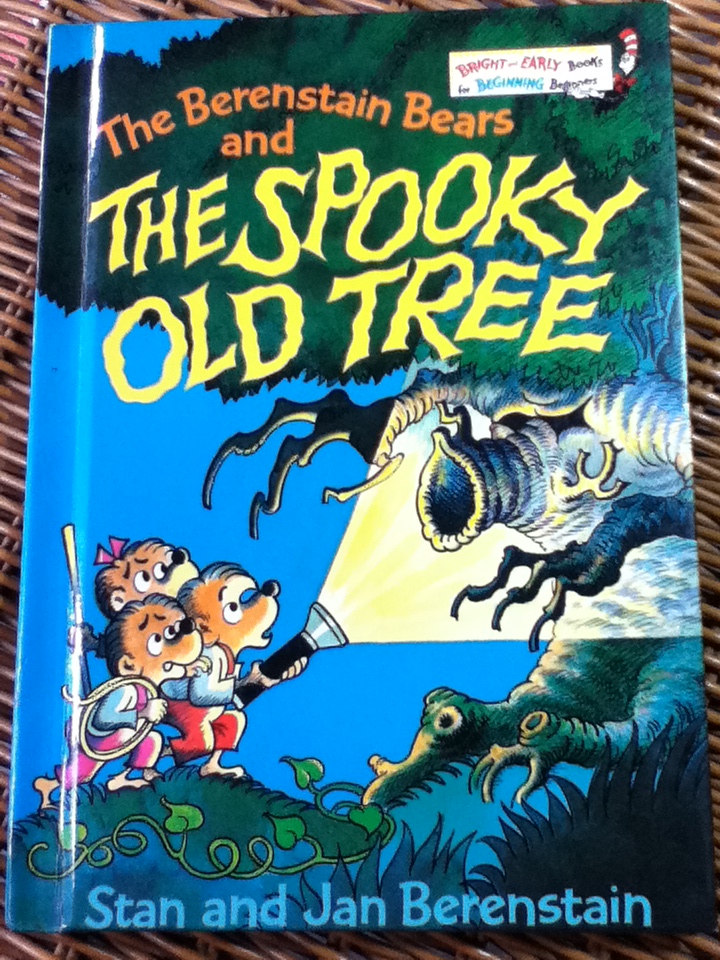 The Berenstain Bears and THE SPOOKY OLD TREE หนังสือหัดอ่านสำหรับเด็กเล็ก