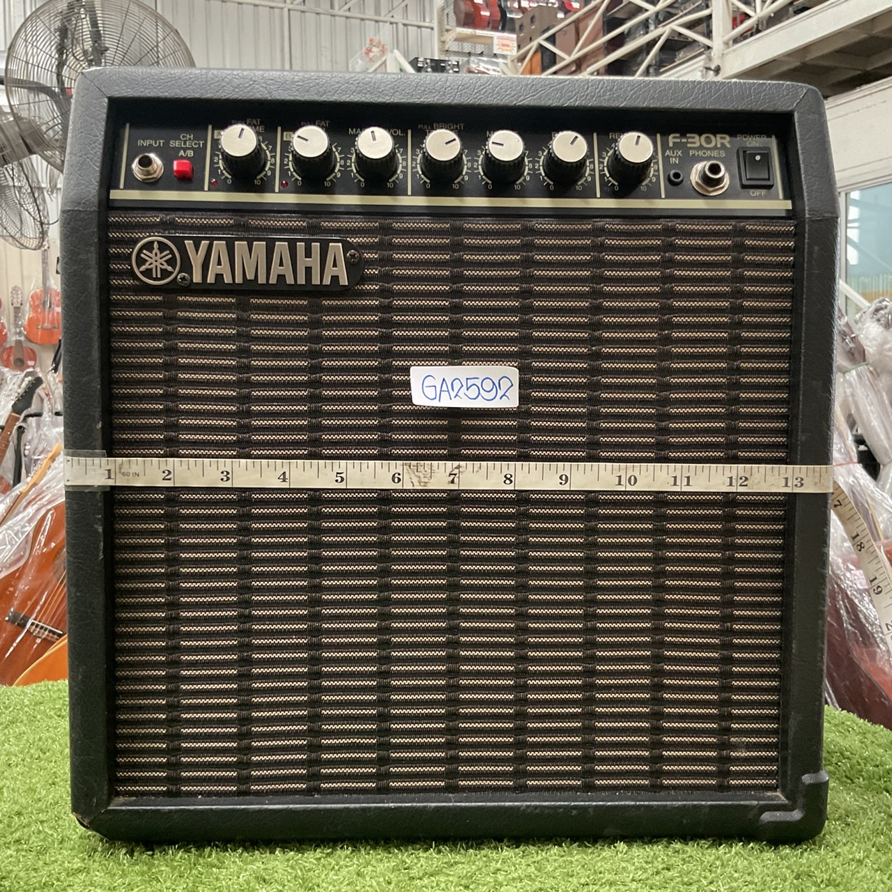 แอมป์กีต้าร์ YAMAHA : F-30R