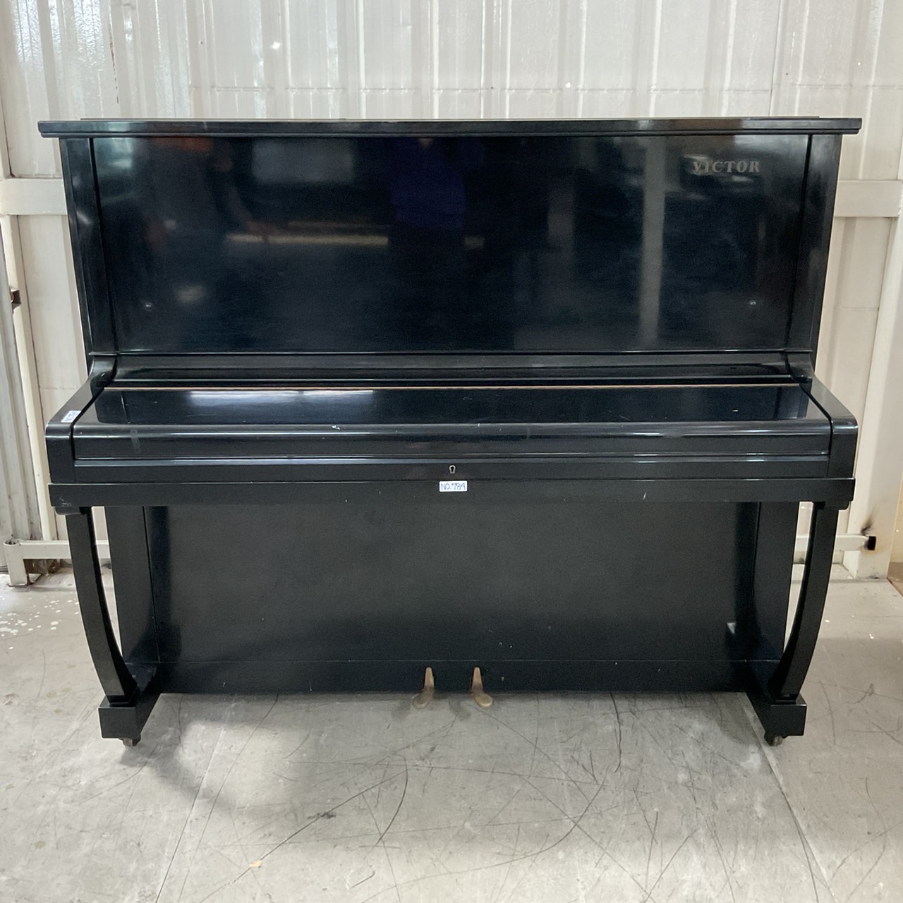 เปียโนอัพไลท์ VICTOR : VZ-20