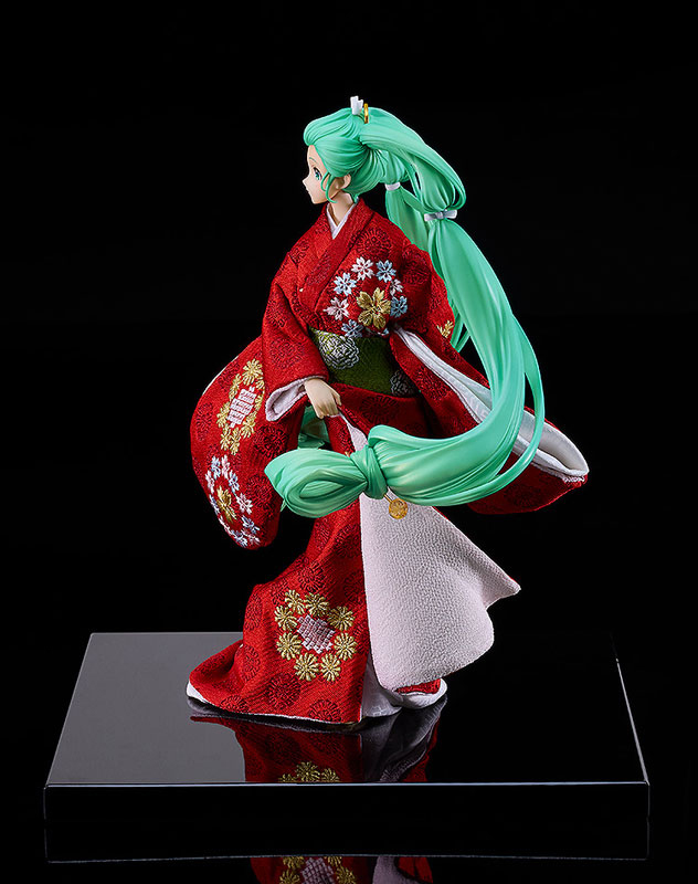 Character Vocal Series 01 Hatsune Miku Hatsune Miku: Beauty Looking Back Miku Ver. -Kyugetsu Collaboration Japanese Doll- 1/7 Complete Figure(Pre-order)(Single Shipment)