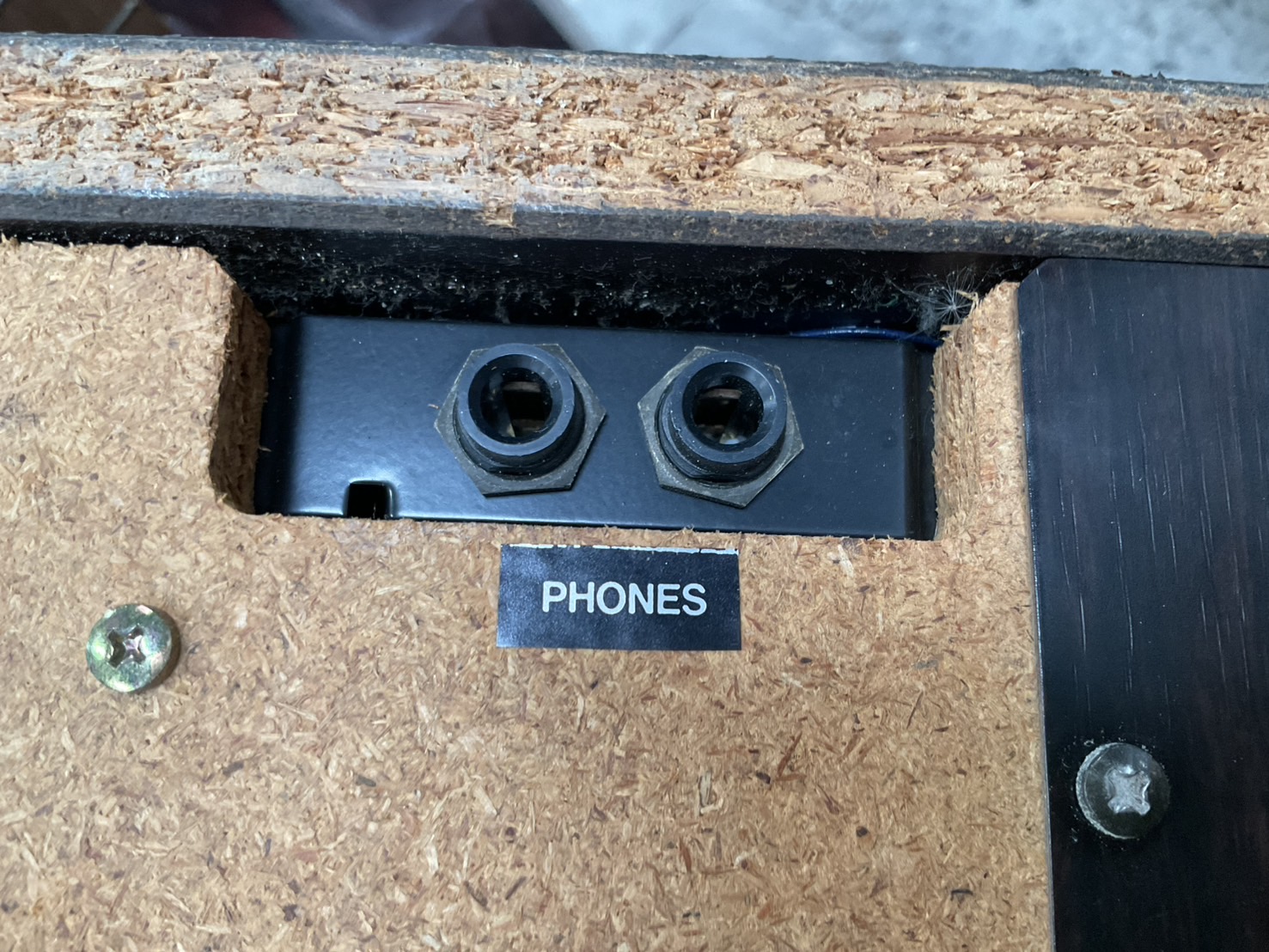 เปียโน YAMAHA : YDP-201 สินค้าไม่พร้อมใช้งาน (ต้องซ่อม)