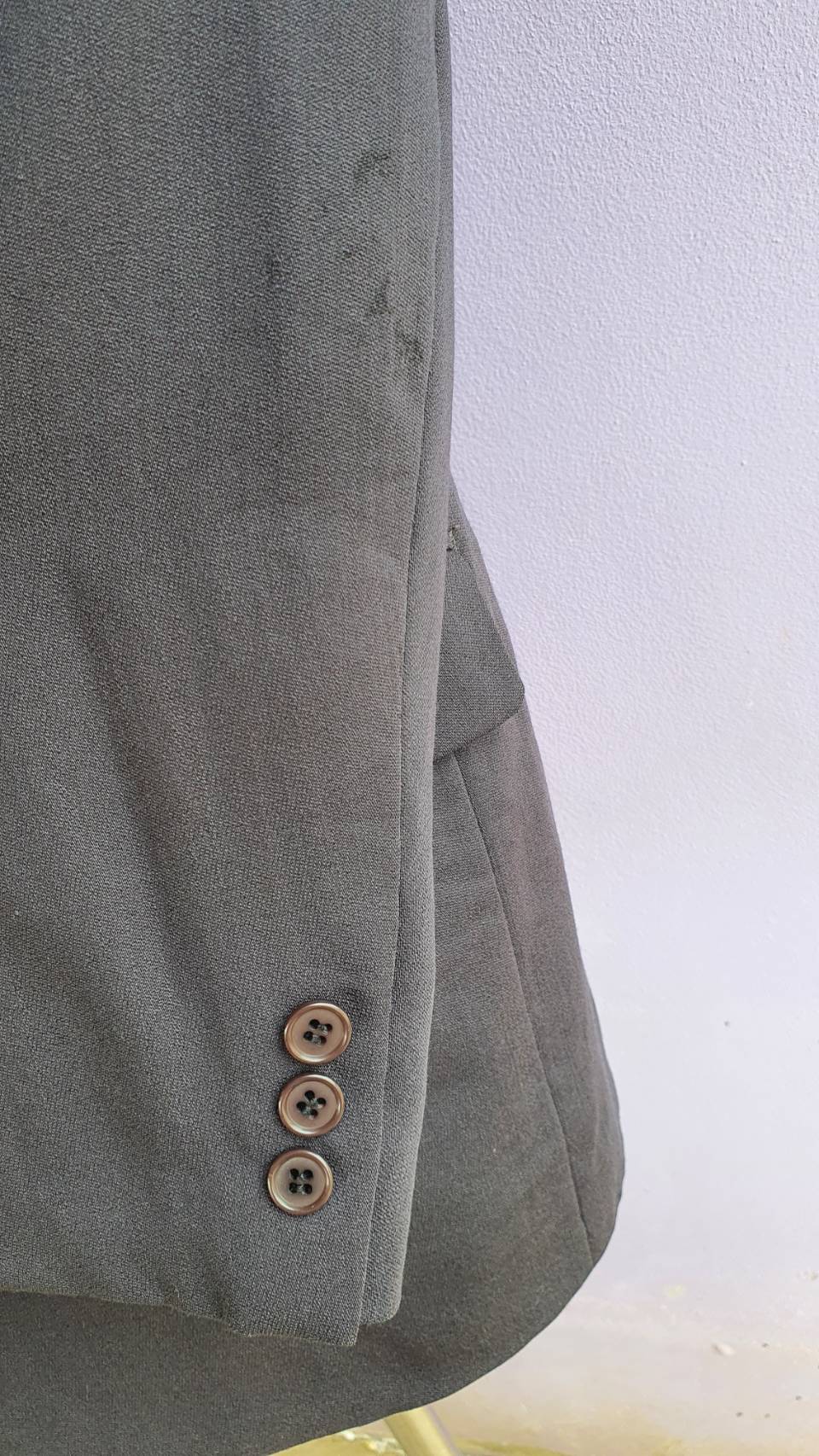 SUIT-A0011 เสื้อสูท มือสอง แบรนด์ WARDLEY สีกรมดำออกเทาเข้ม อก 42 นิ้ว