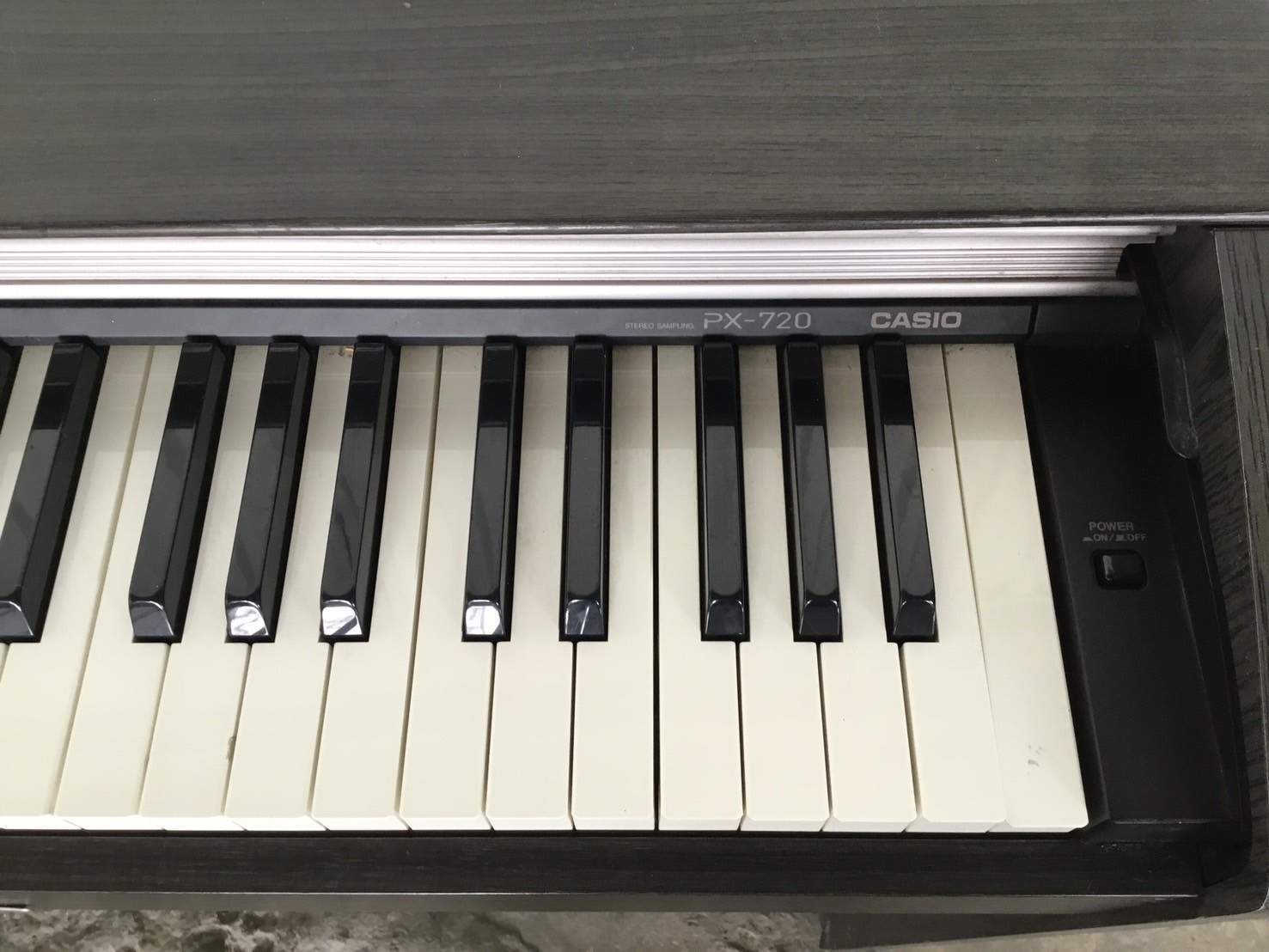 เปียโน CASIO : PX-720 สินค้าไม่พร้อมใช้งาน (ต้องซ่อม)