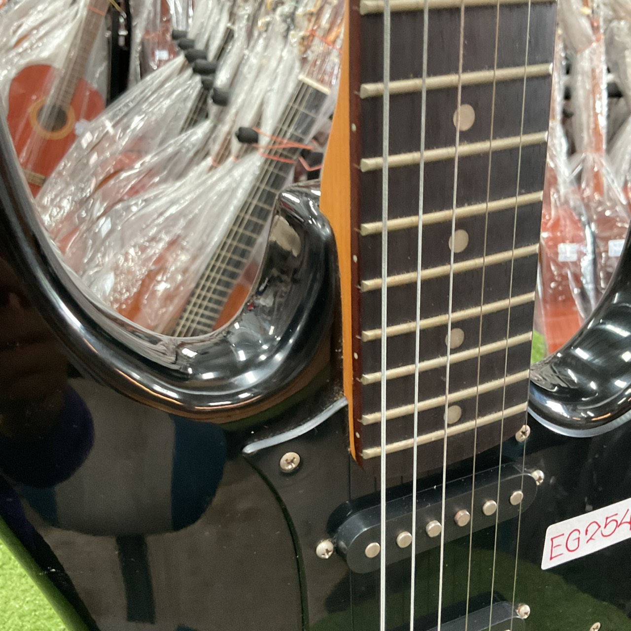 กีต้าร์ไฟฟ้า PRO Session by R.H.SOUND