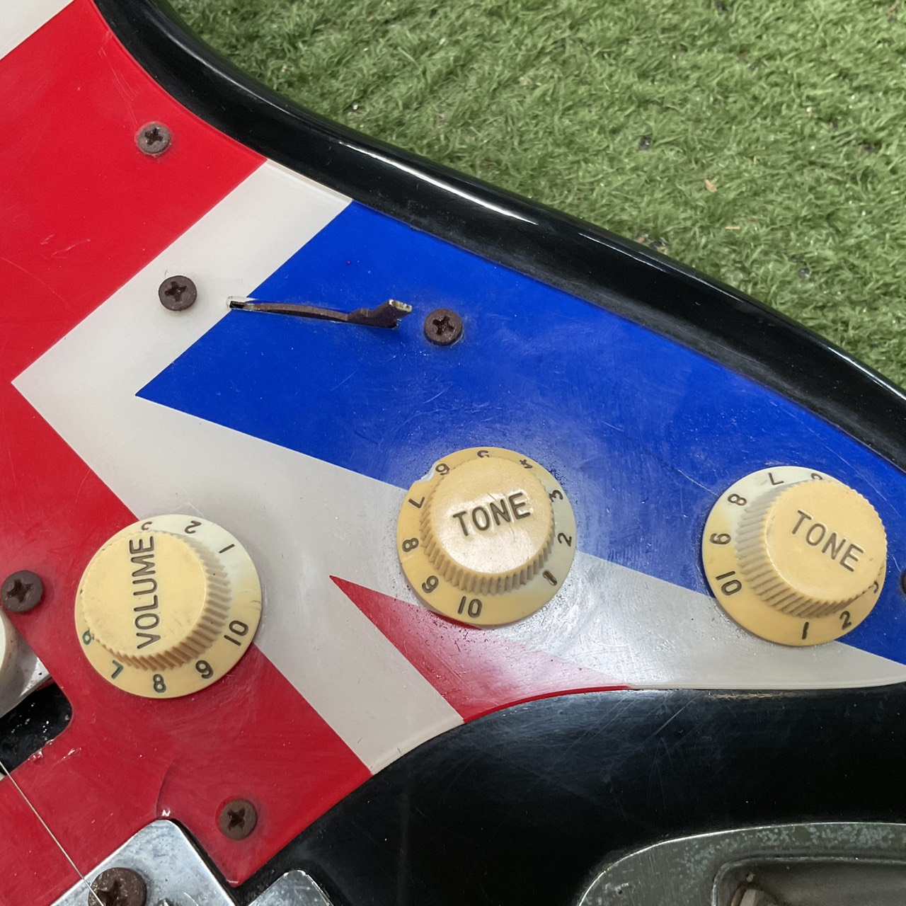 กีต้าร์ไฟฟ้า Photogenic : TRADITIONAL