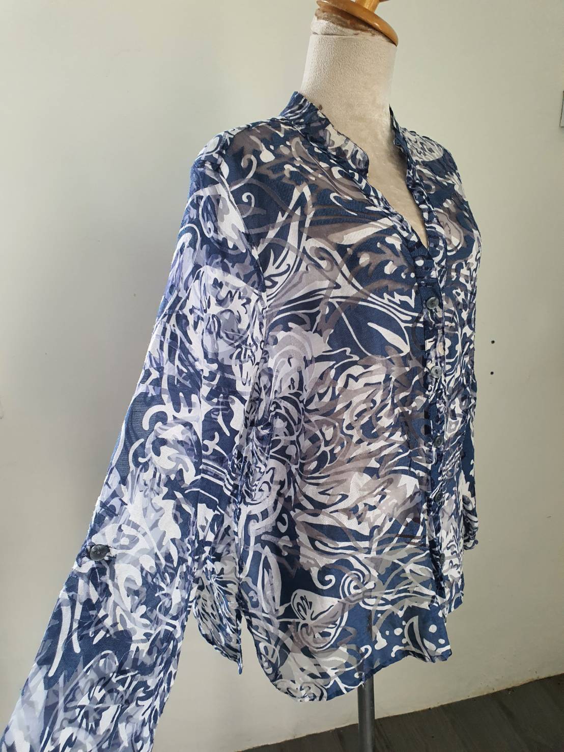 FF05645 เสื้อเชิ้ต สีฟ้าคราม ซีทรู แบรนด์ Choices woman อก 46 นิ้ว