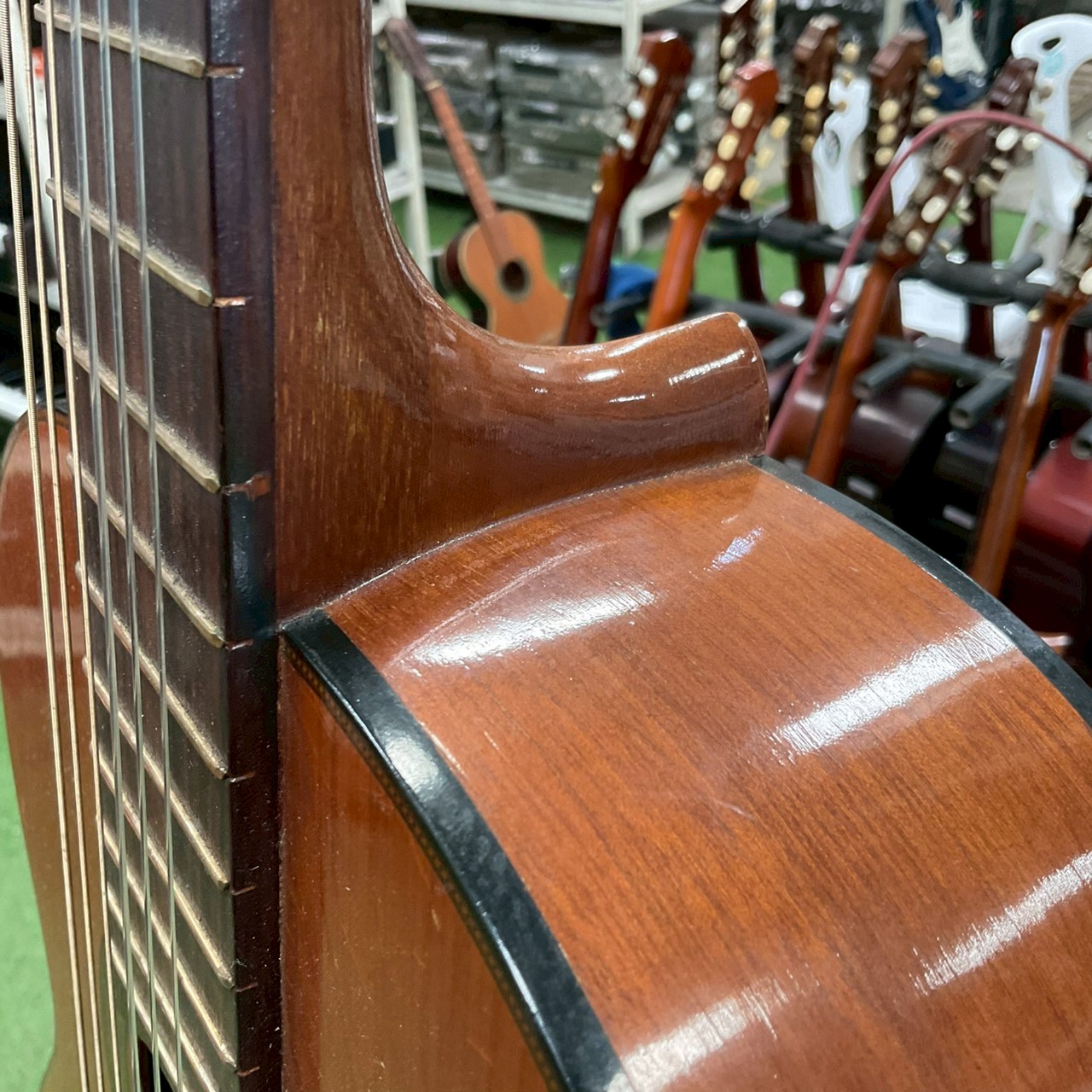 กีต้าร์คลาสสิค Shinko Pleasant : No.70