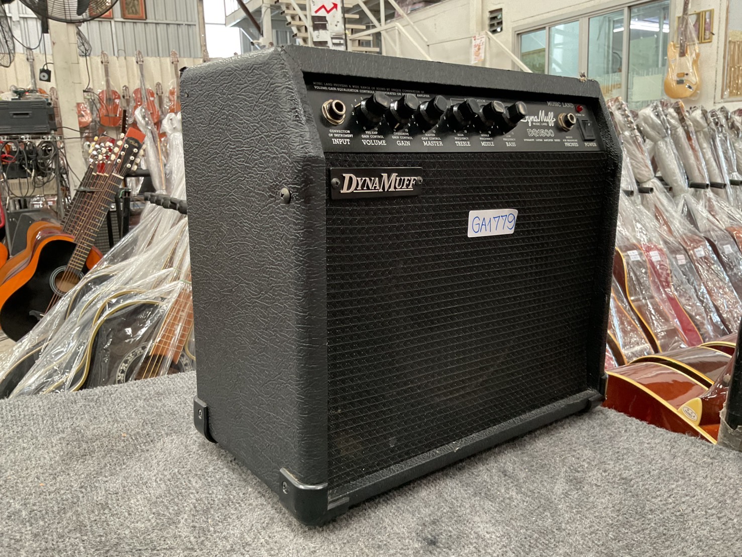แอมป์กีต้าร์ DYNA MUFF : DG1500