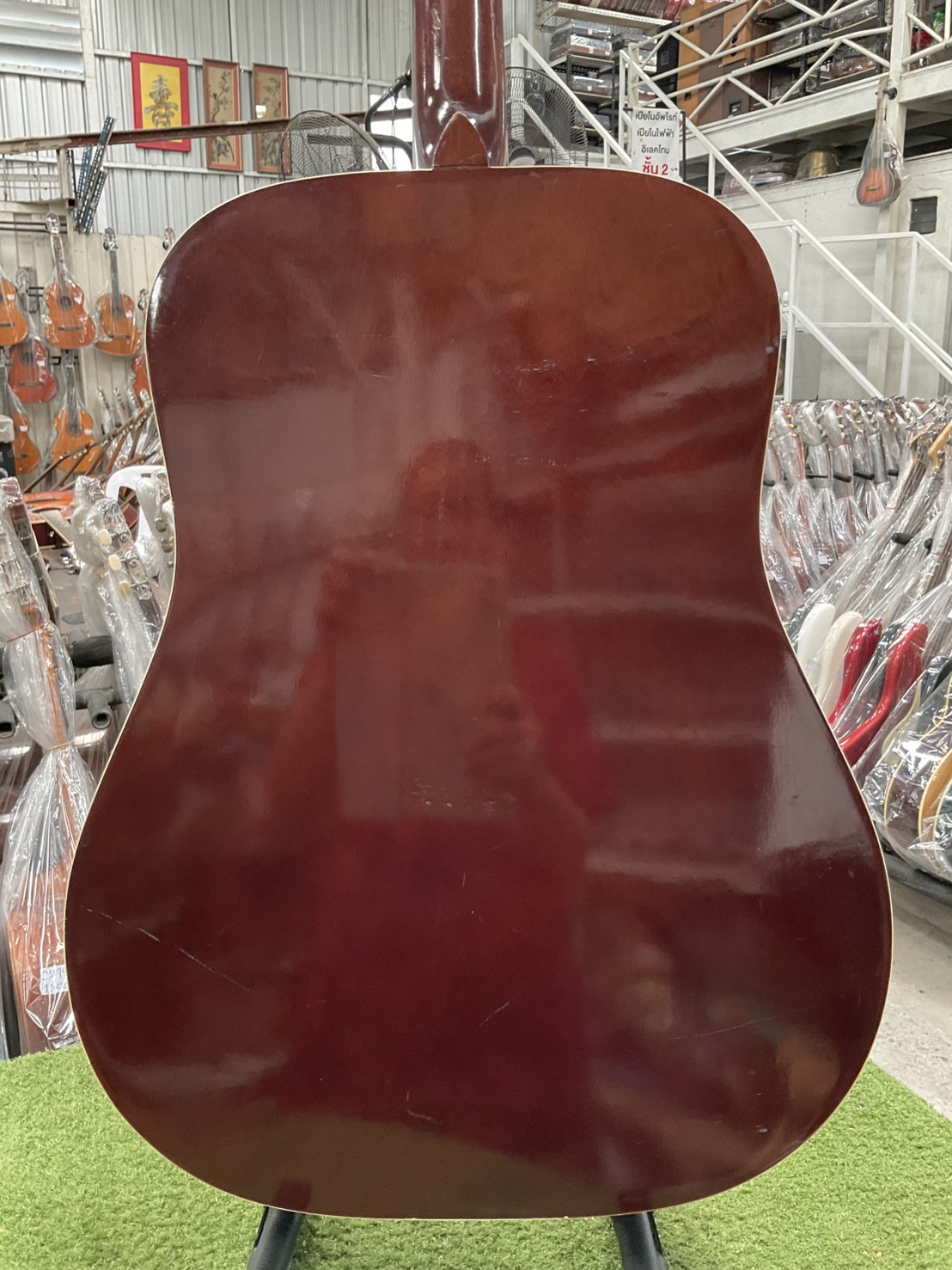 กีต้าร์โปร่ง Phenix : W130