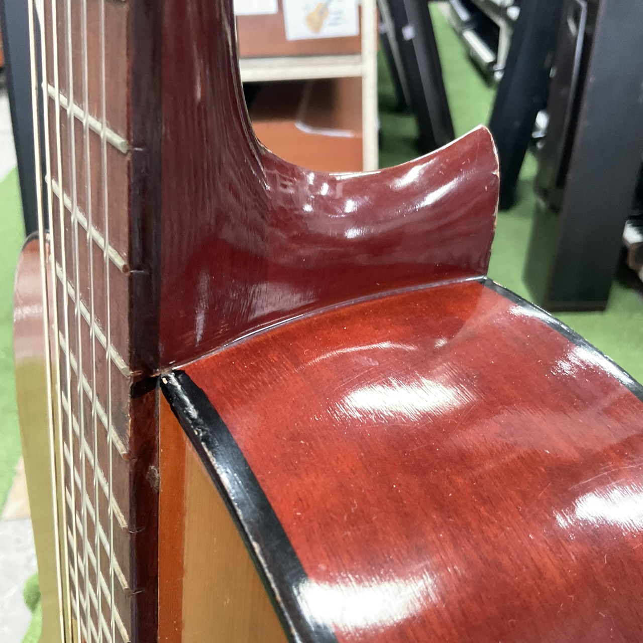 กีต้าร์คลาสสิค ISUMI : No.100