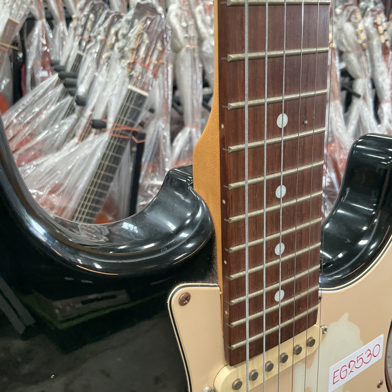 กีต้าร์ไฟฟ้า Prologue