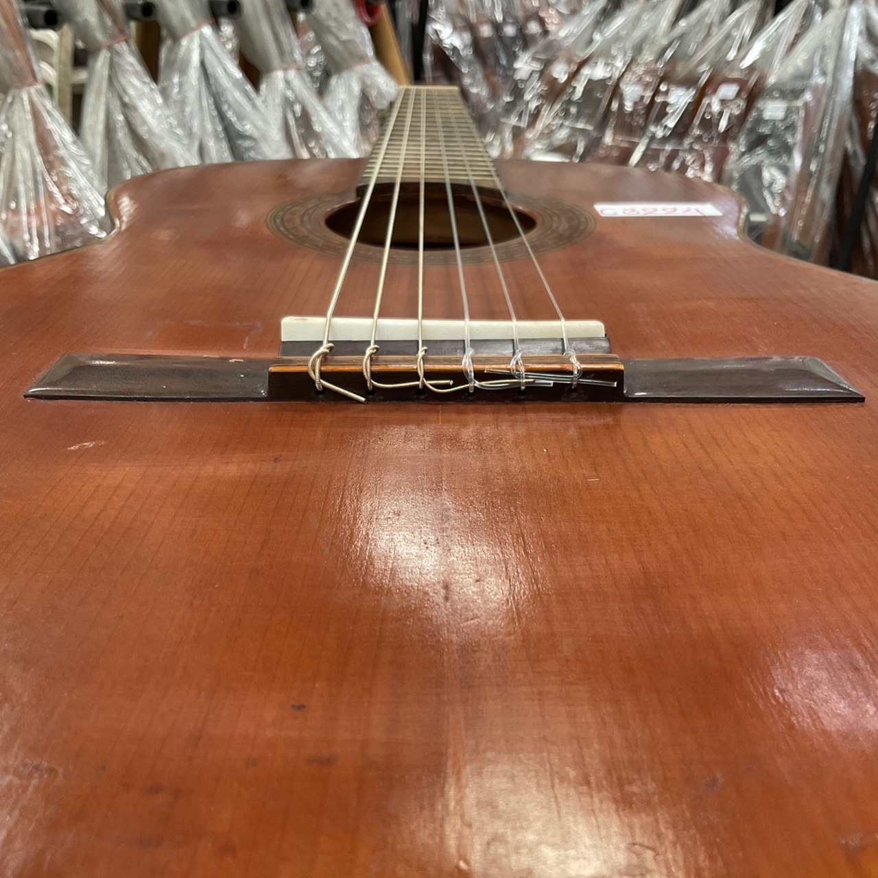 กีต้าร์คลาสสิค ZEN-ON GUT : No.70