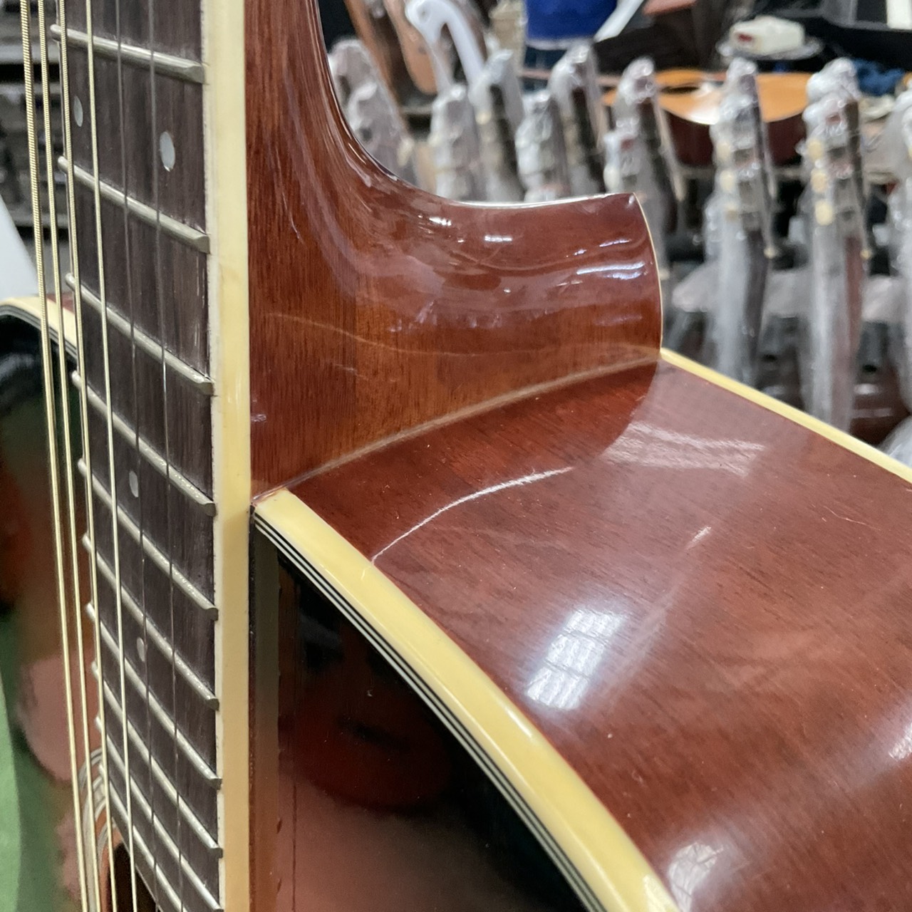 กีต้าร์โปร่ง Legend : WG-20 BS