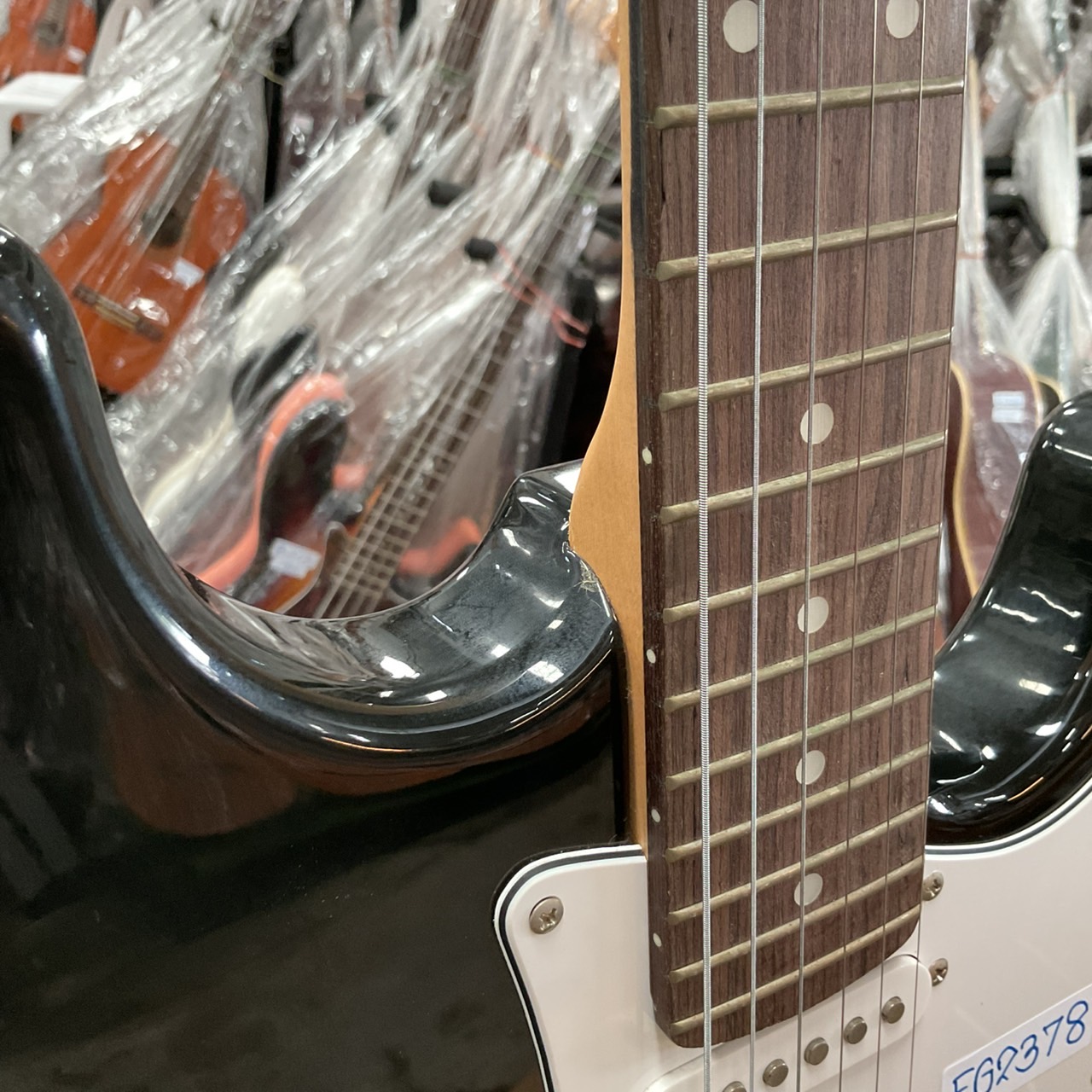 กีต้าร์ไฟฟ้า PHOTO GENLC