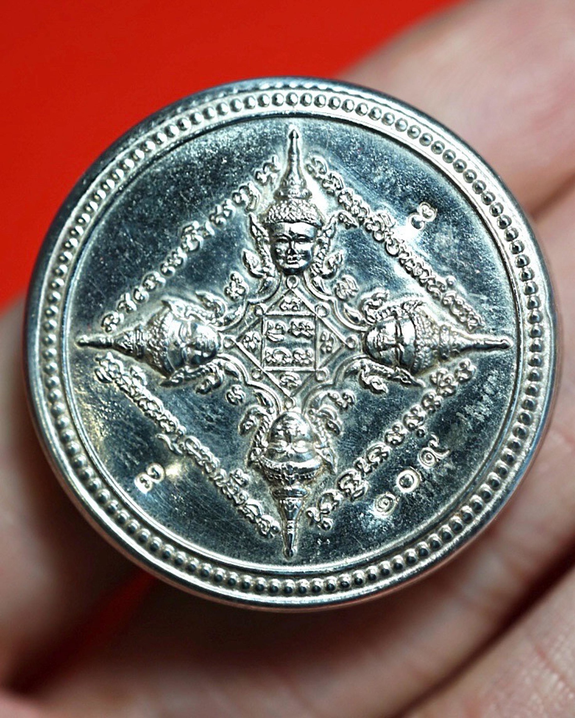 สีผึ้งจันทร์เพ็ญ (ตลับพรหมสี่หน้า,เนื้อเงิน) Full Moon Wax. (four-faced brahma case,silver material SKU-04014