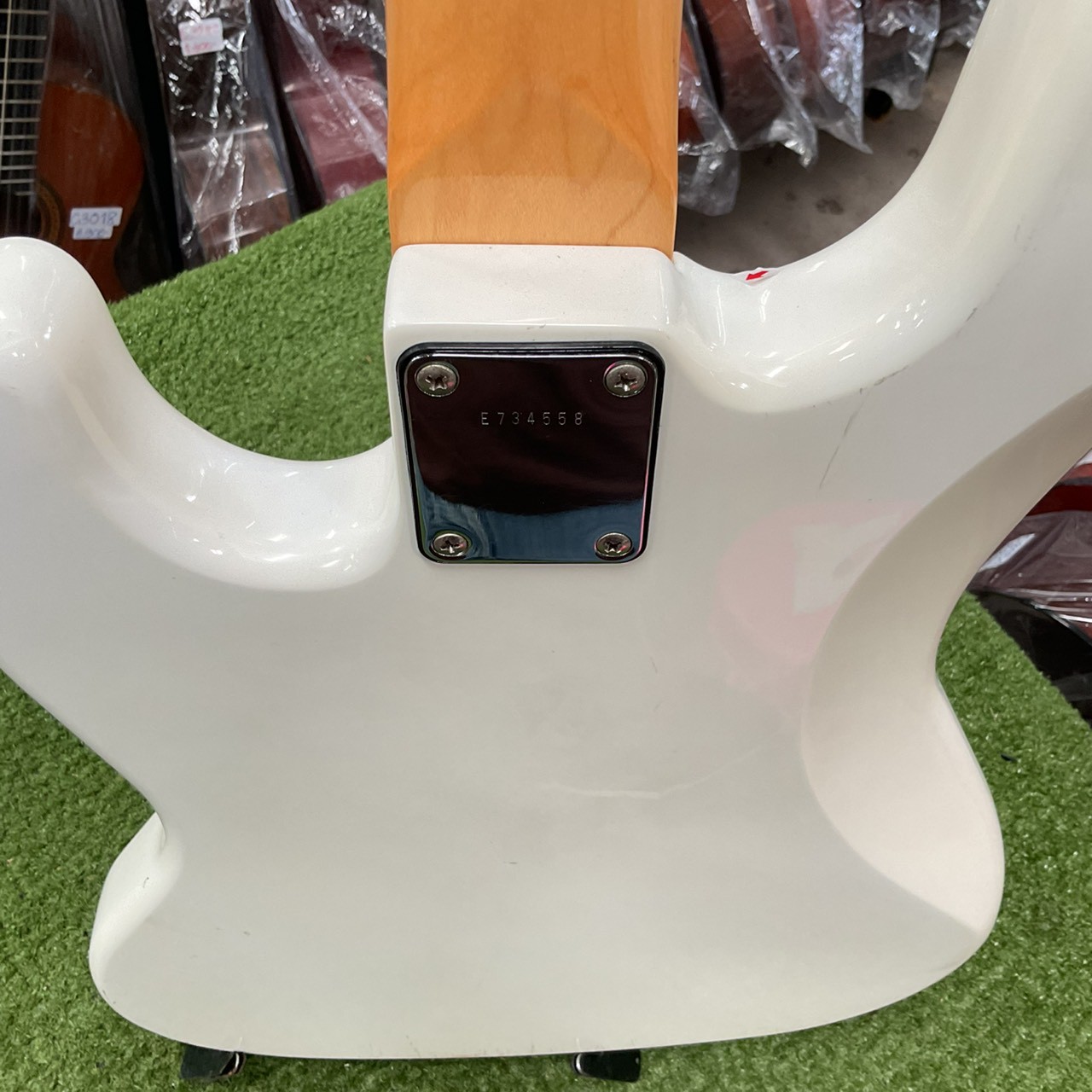 กีต้าร์เบส Century : J