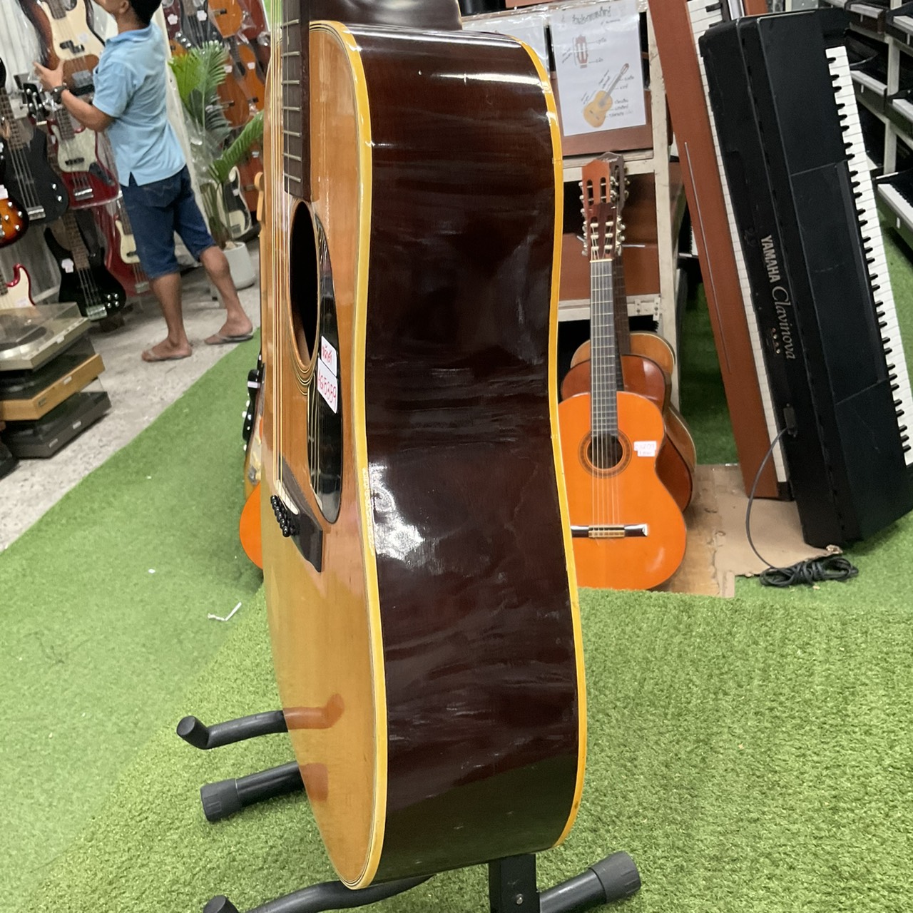 กีต้าร์โปร่ง Three S : W-150