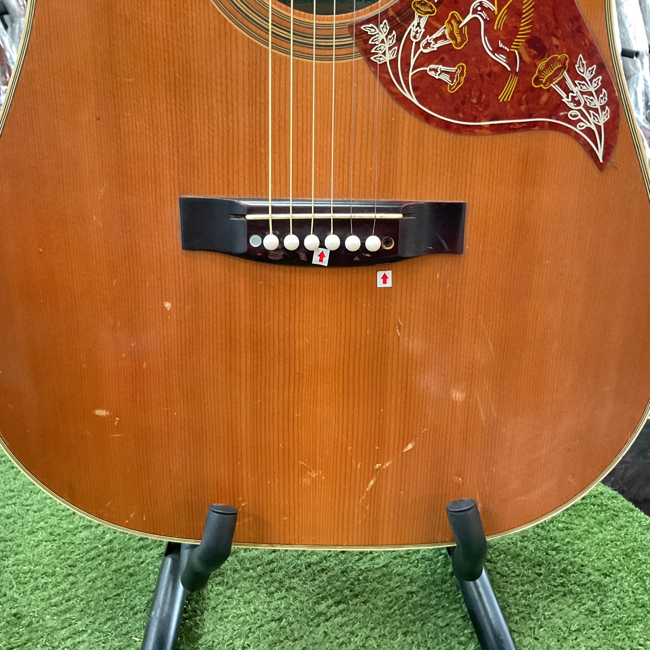 กีต้าร์โปร่ง VICTOR : F180