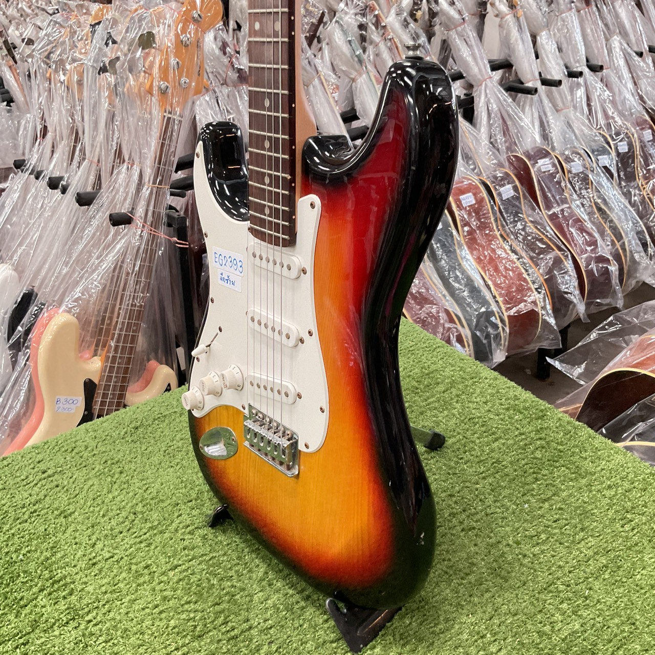 กีต้าร์ไฟฟ้า PLAY TECH (มือซ้าย)