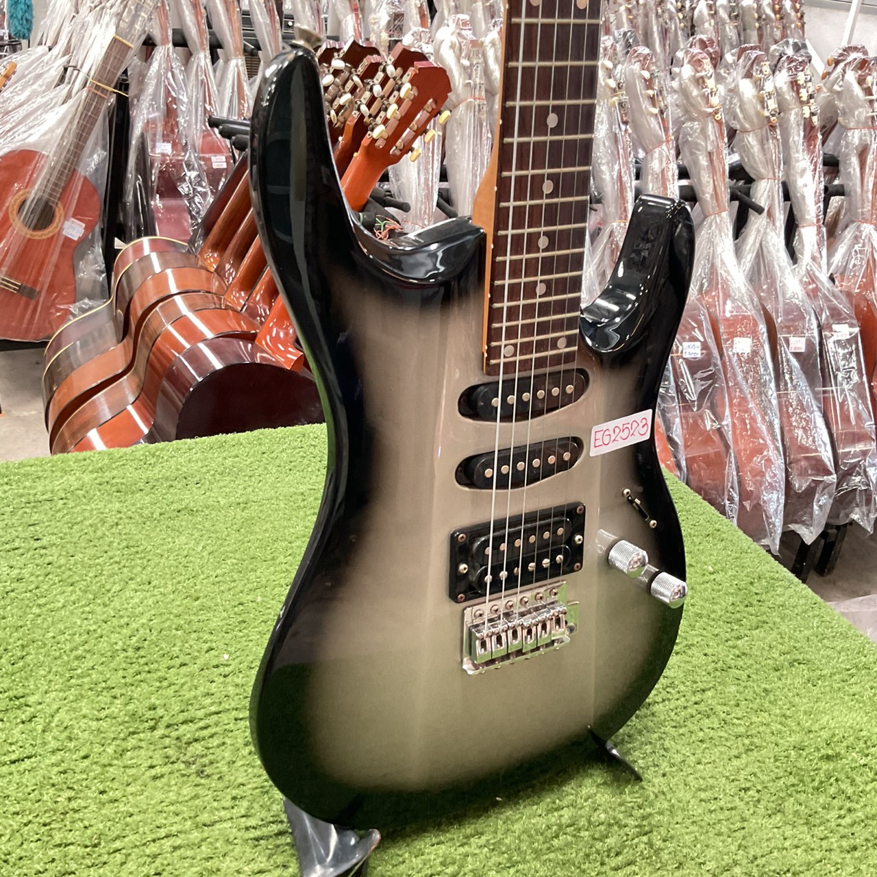 กีต้าร์ไฟฟ้า Aria Pro II : MA