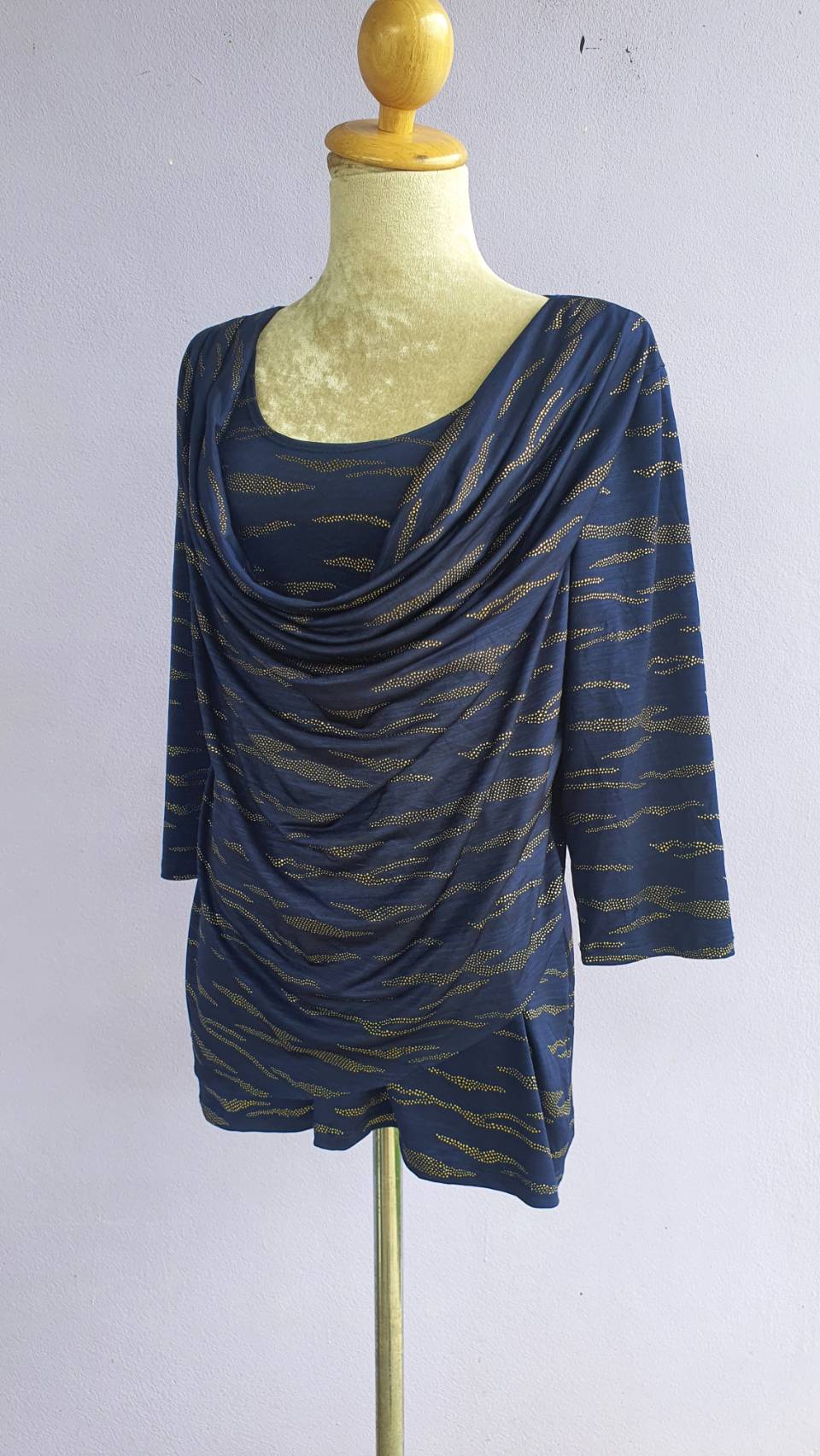 FF03065 เสื้อแฟชั่น สีน้ำเงินเข้ม มือสอง แบรนด์ Dressbarn อก 38-42 นิ้ว