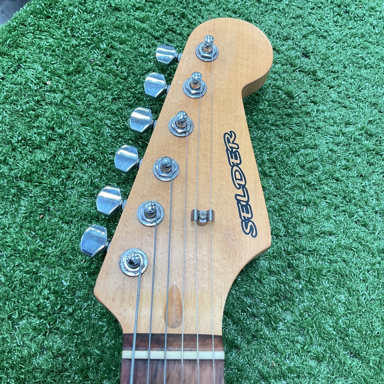 กีต้าร์ไฟฟ้า SELDER