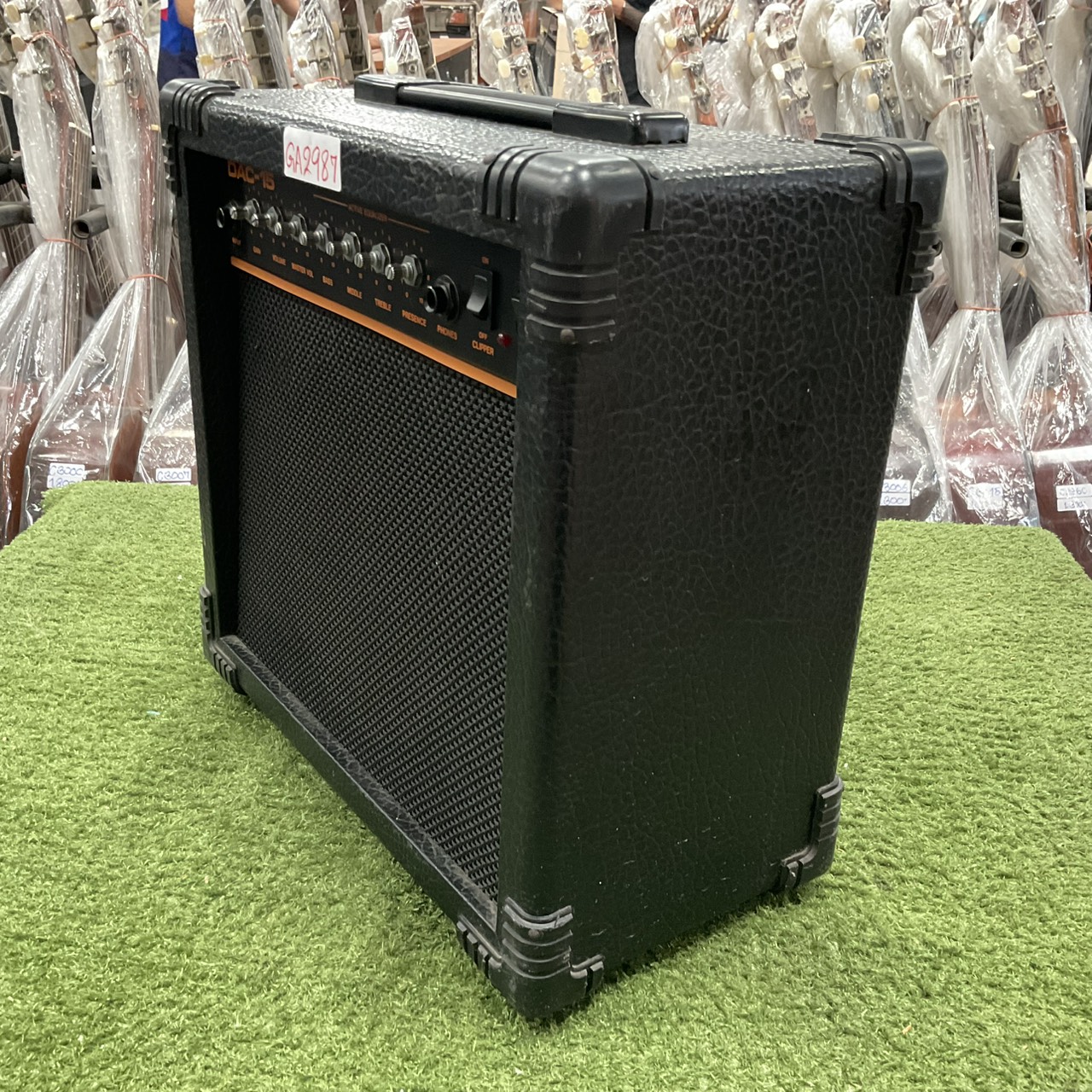 แอมป์กีต้าร์ Roland : DAC-15