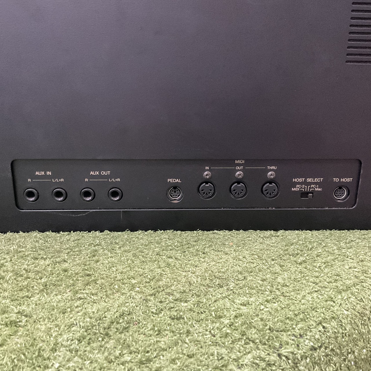 เปียโน YAMAHA : CLP-860 สินค้าไม่พร้อมใช้งาน (ต้องซ่อม)