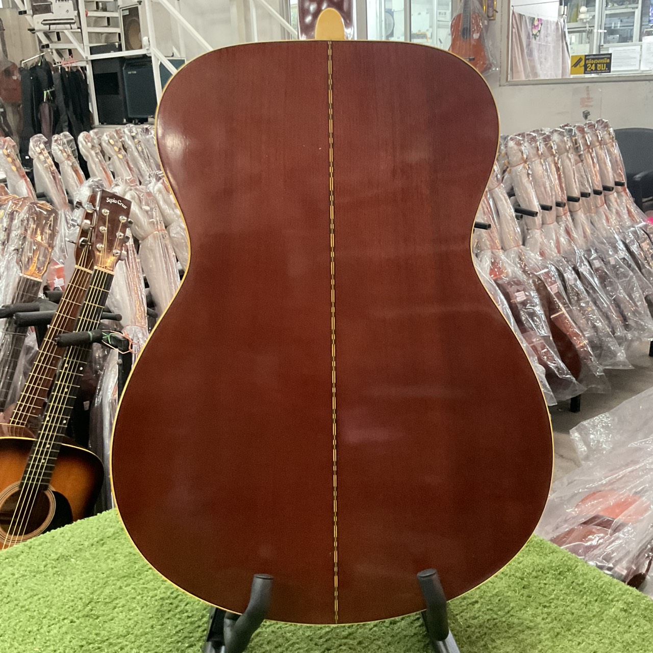 กีต้าร์โปร่ง YAMAHA : FG-252D