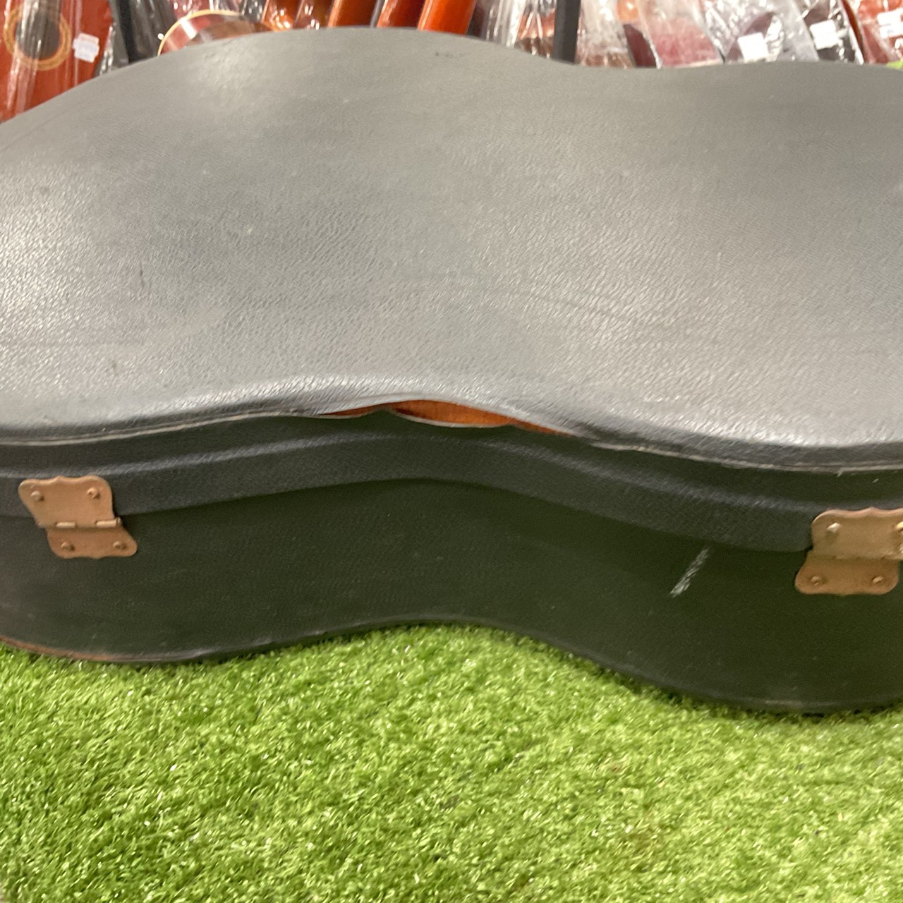 กล่องเคสกีต้าร์คลาสสิค