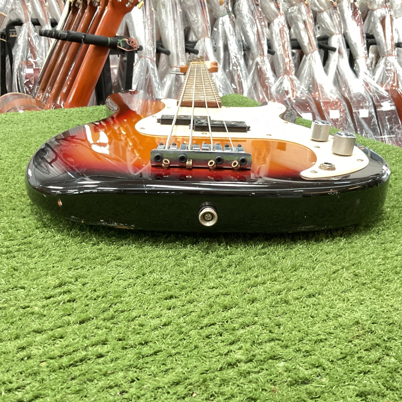 กีต้าร์เบส Craftsman : TRADITIONAL