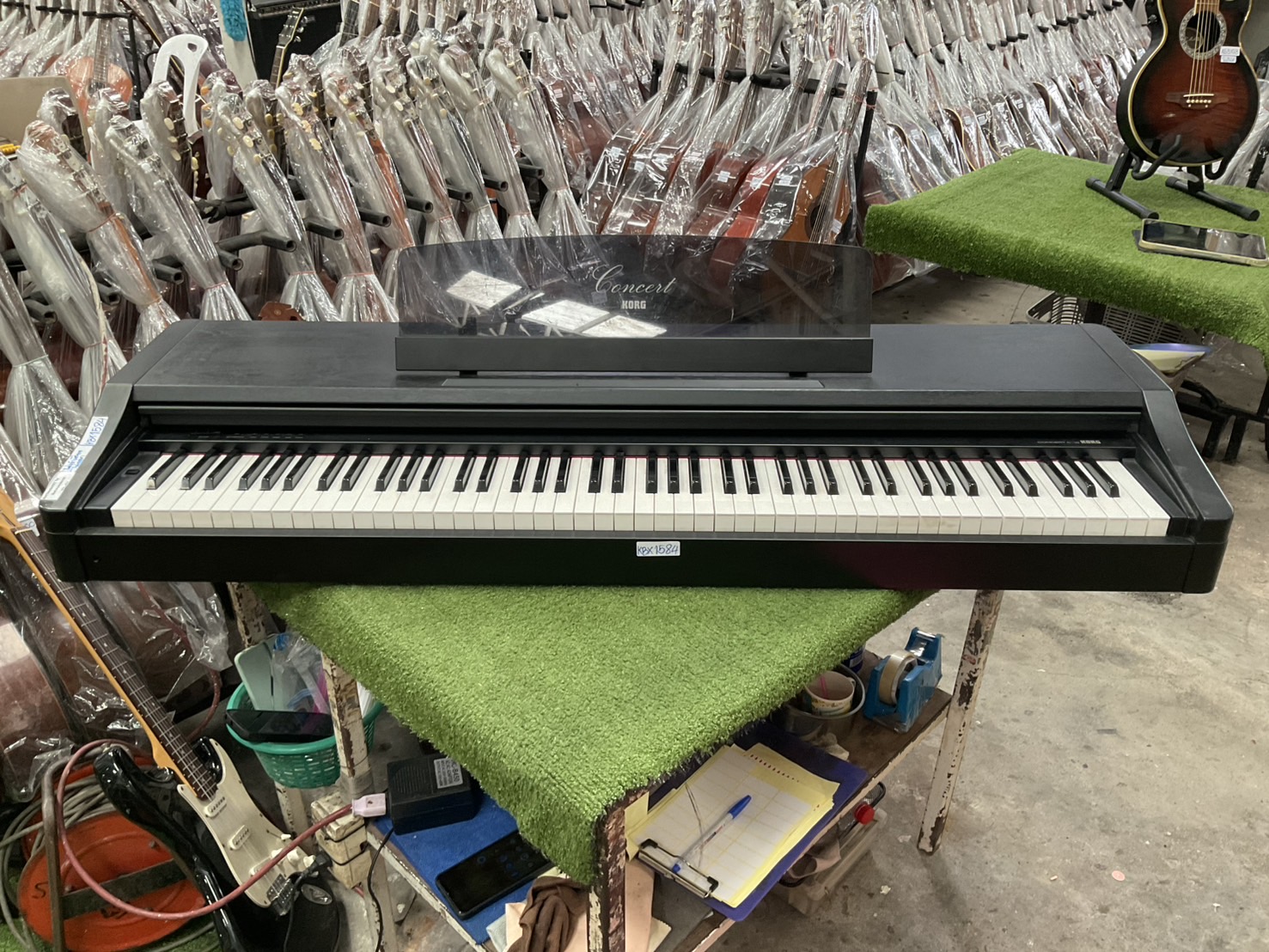 เปียโน KORG : C-16 สินค้าไม่พร้อมใช้งาน (ต้องซ่อม)