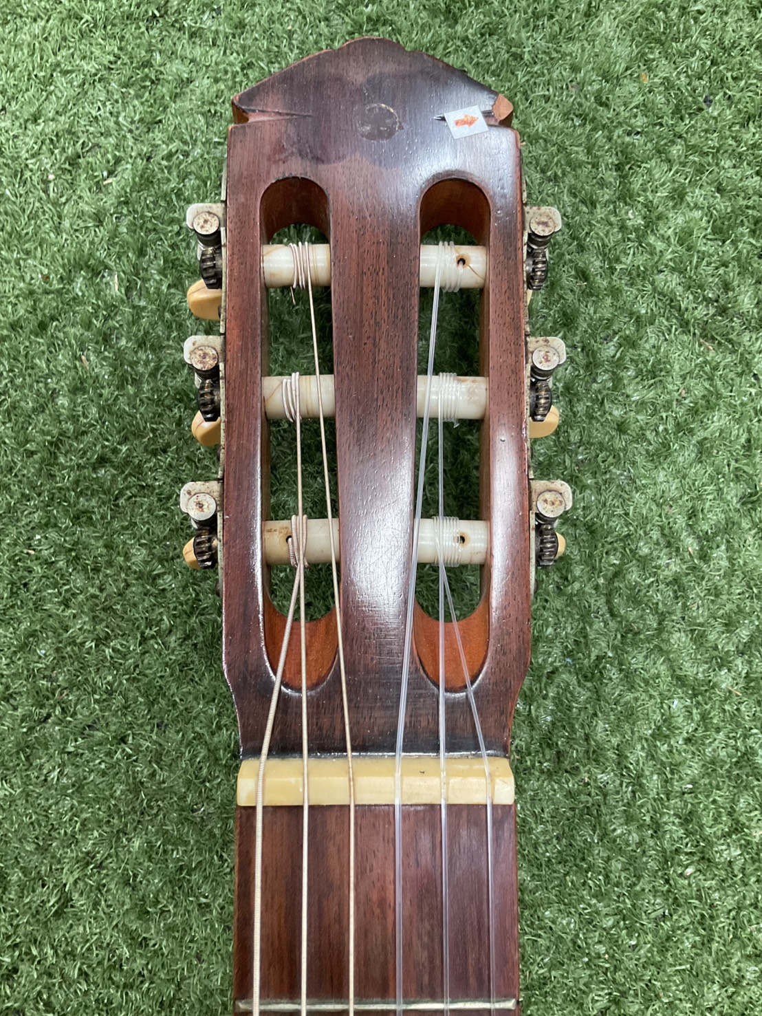 กีต้าร์คลาสสิค YAMAHA : G-70D